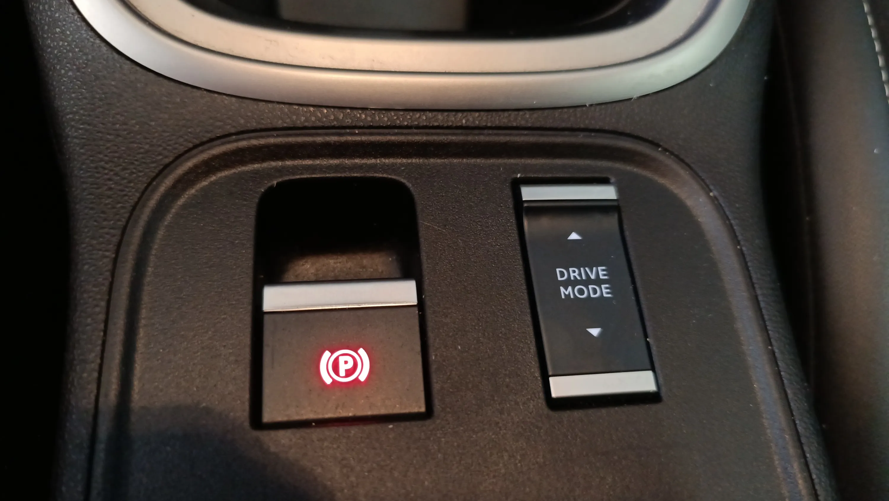 Jeep Avenger 1.2 eHybrid Altitude - foto 30