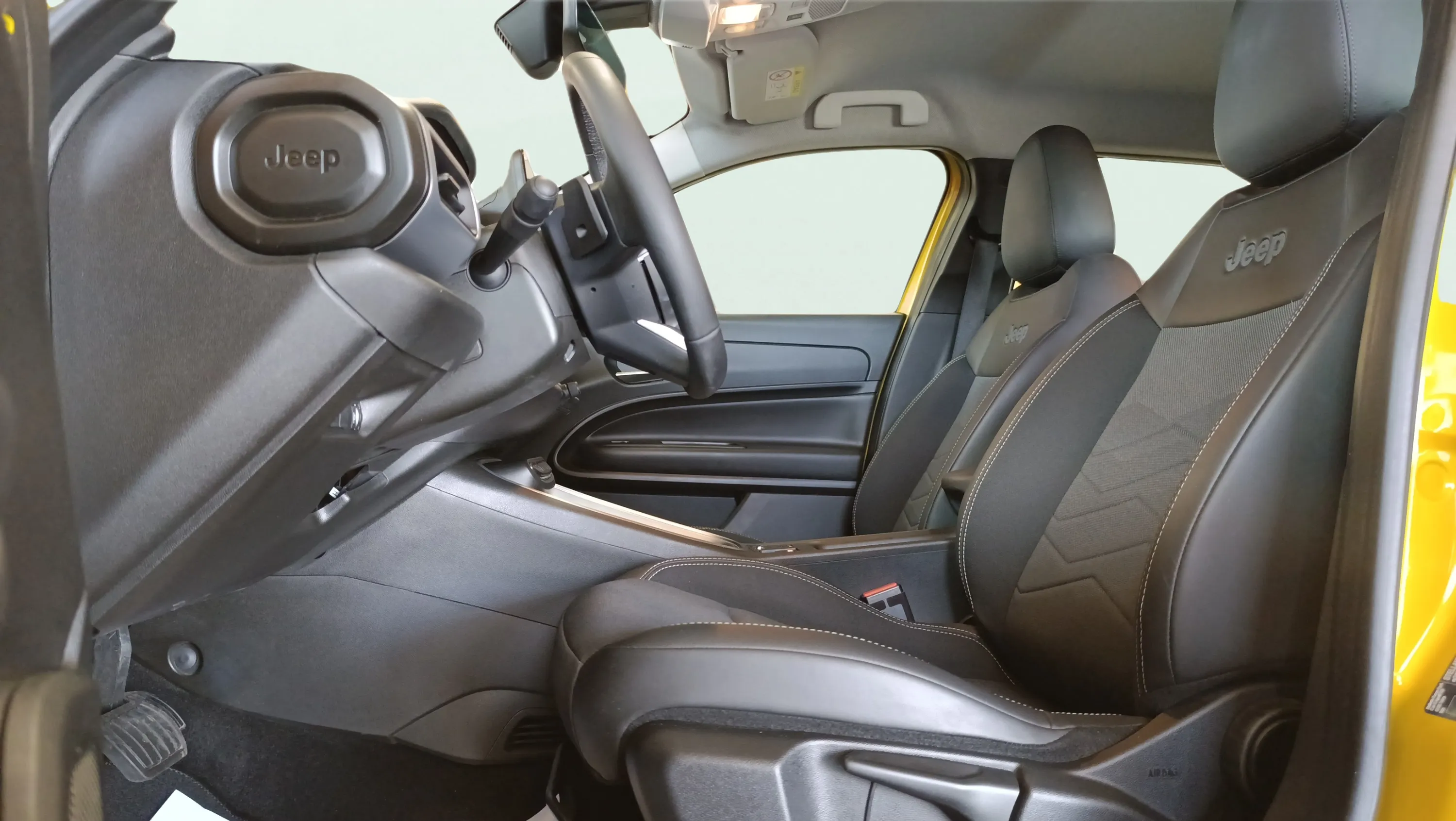 Jeep Avenger 1.2 eHybrid Altitude - foto 33