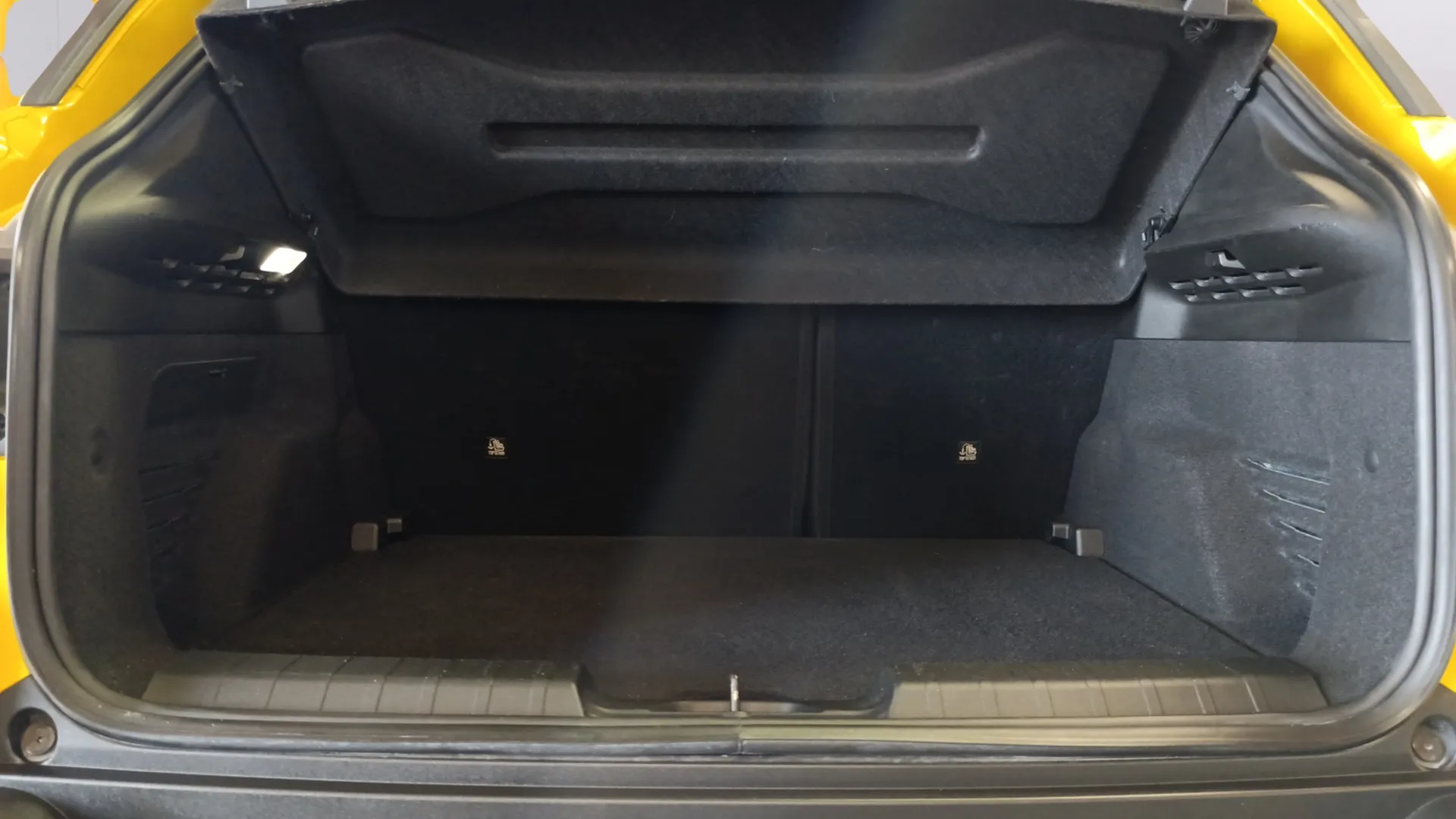 Jeep Avenger 1.2 eHybrid Altitude - foto 37