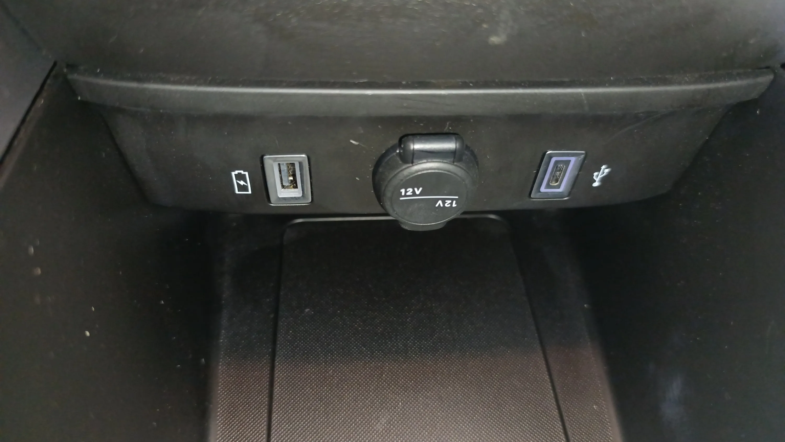 Jeep Avenger 1.2 eHybrid Altitude - foto 29