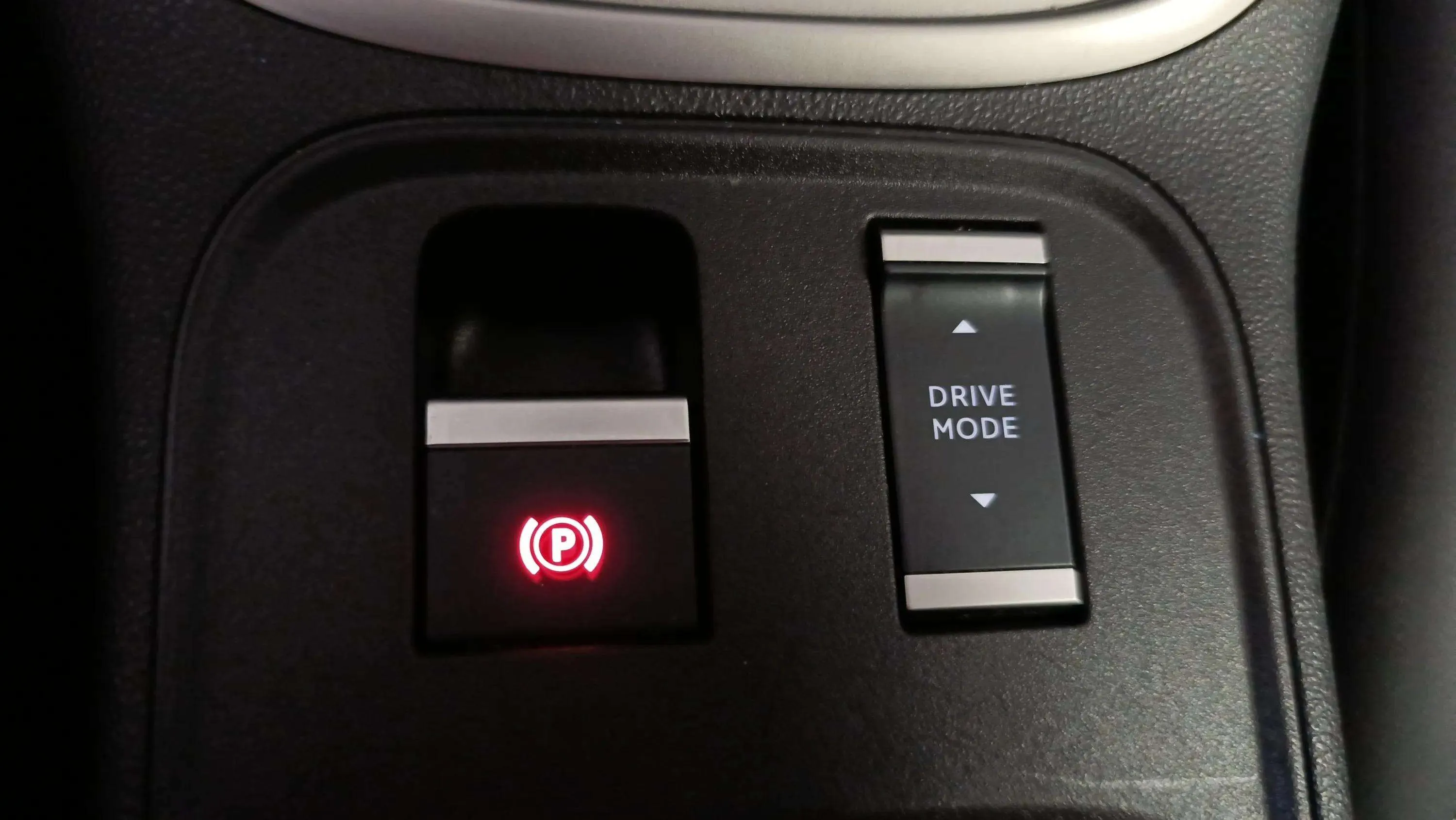 Jeep Avenger 1.2 eHybrid Altitude - foto 27