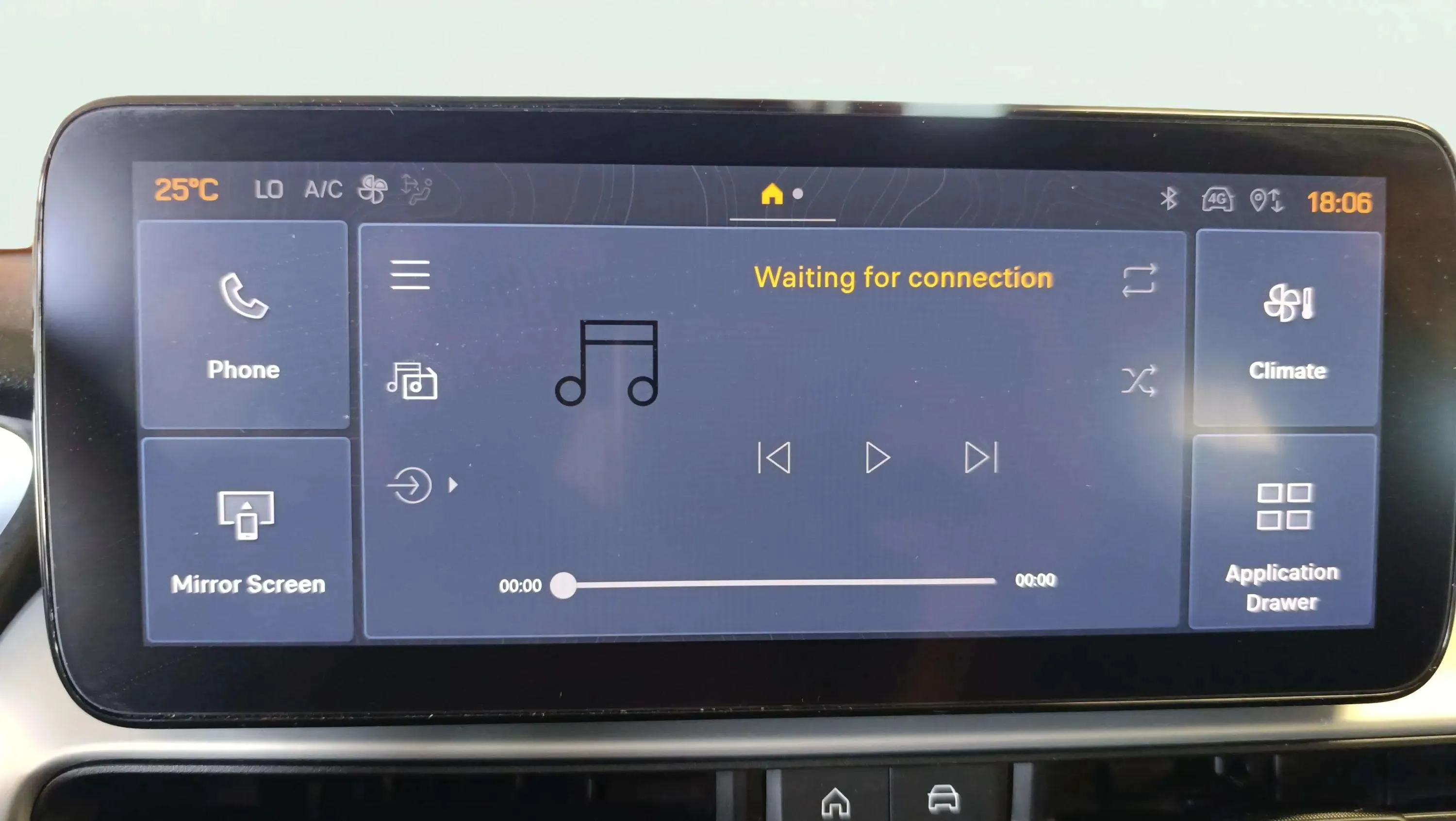 Jeep Avenger 1.2 eHybrid Altitude - foto 19