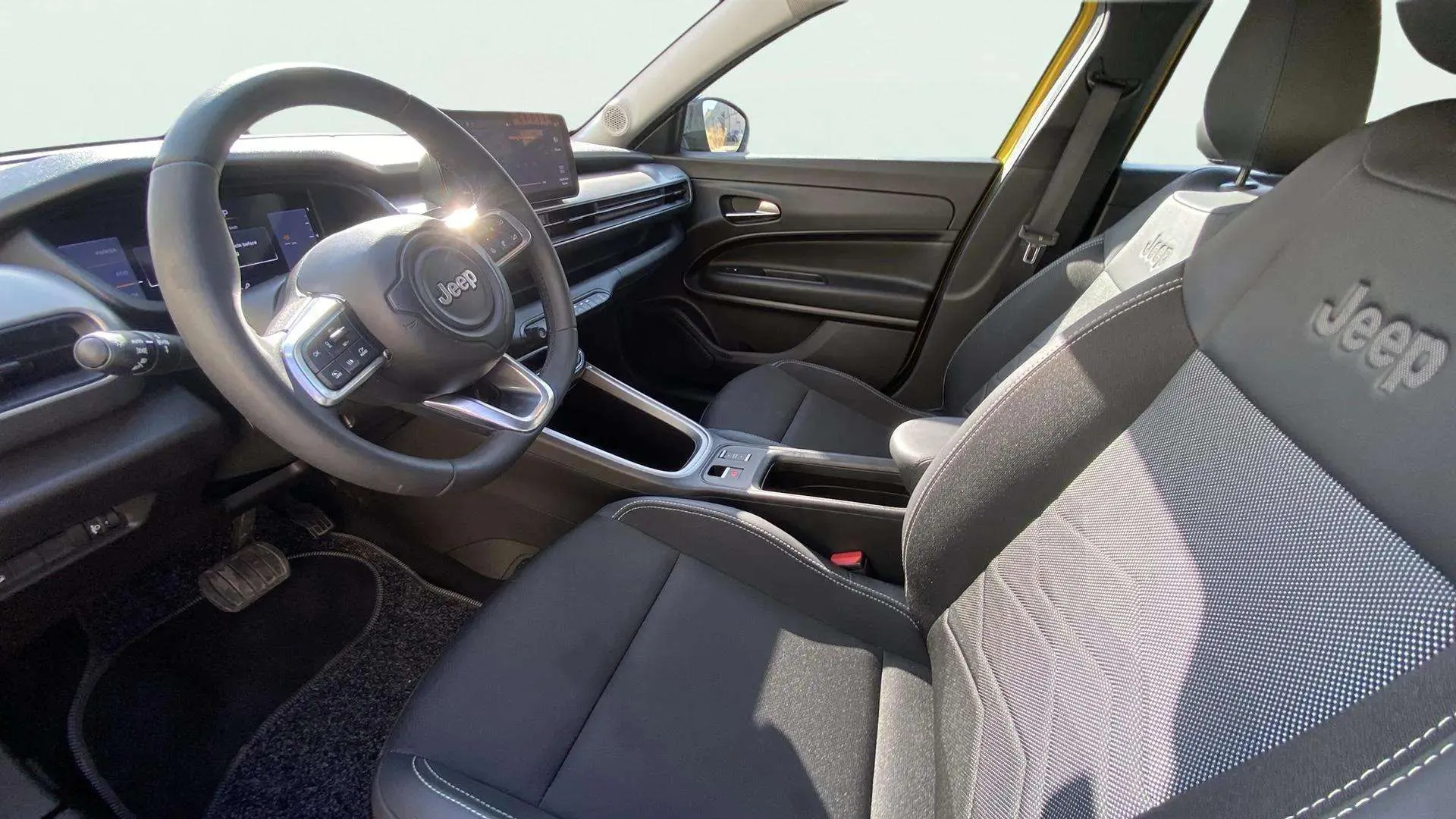 Jeep Avenger 1.2 eHybrid Altitude - foto 13