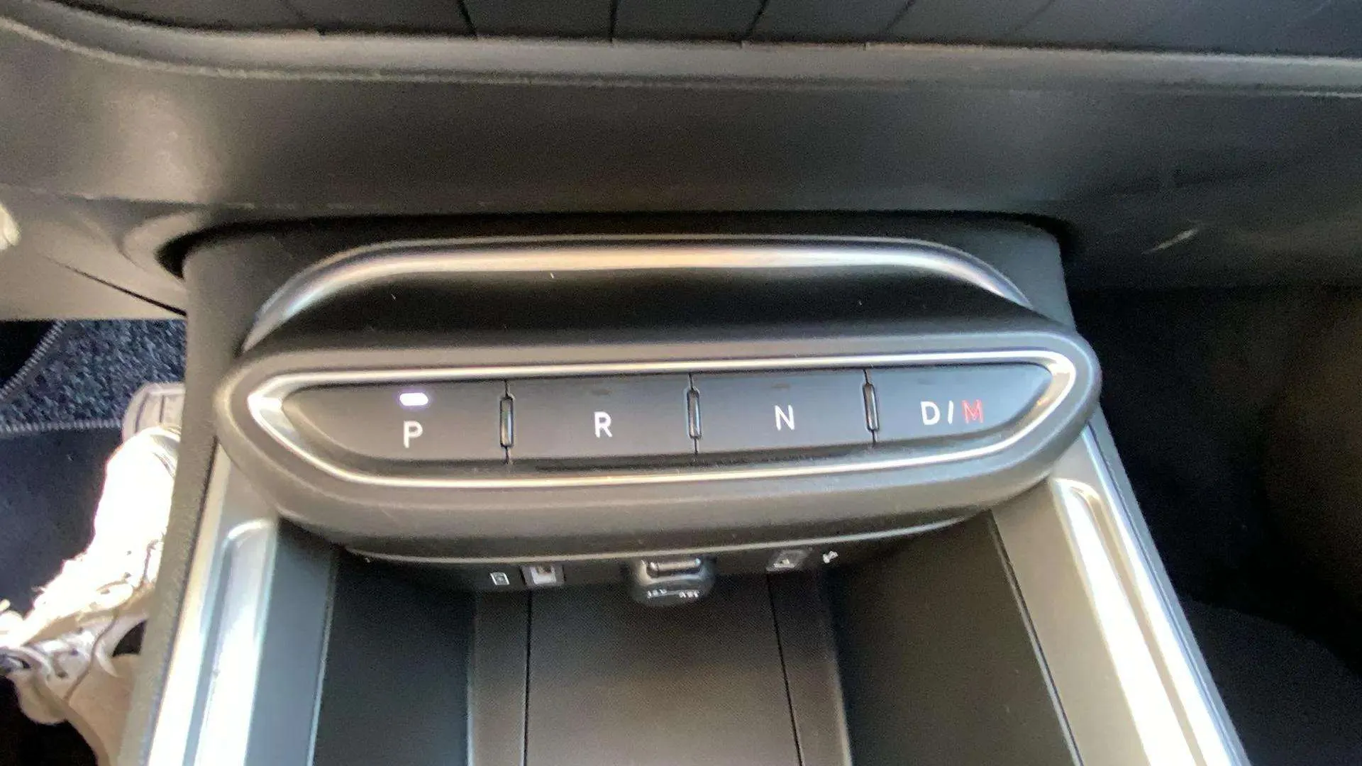Jeep Avenger 1.2 eHybrid Altitude - foto 11
