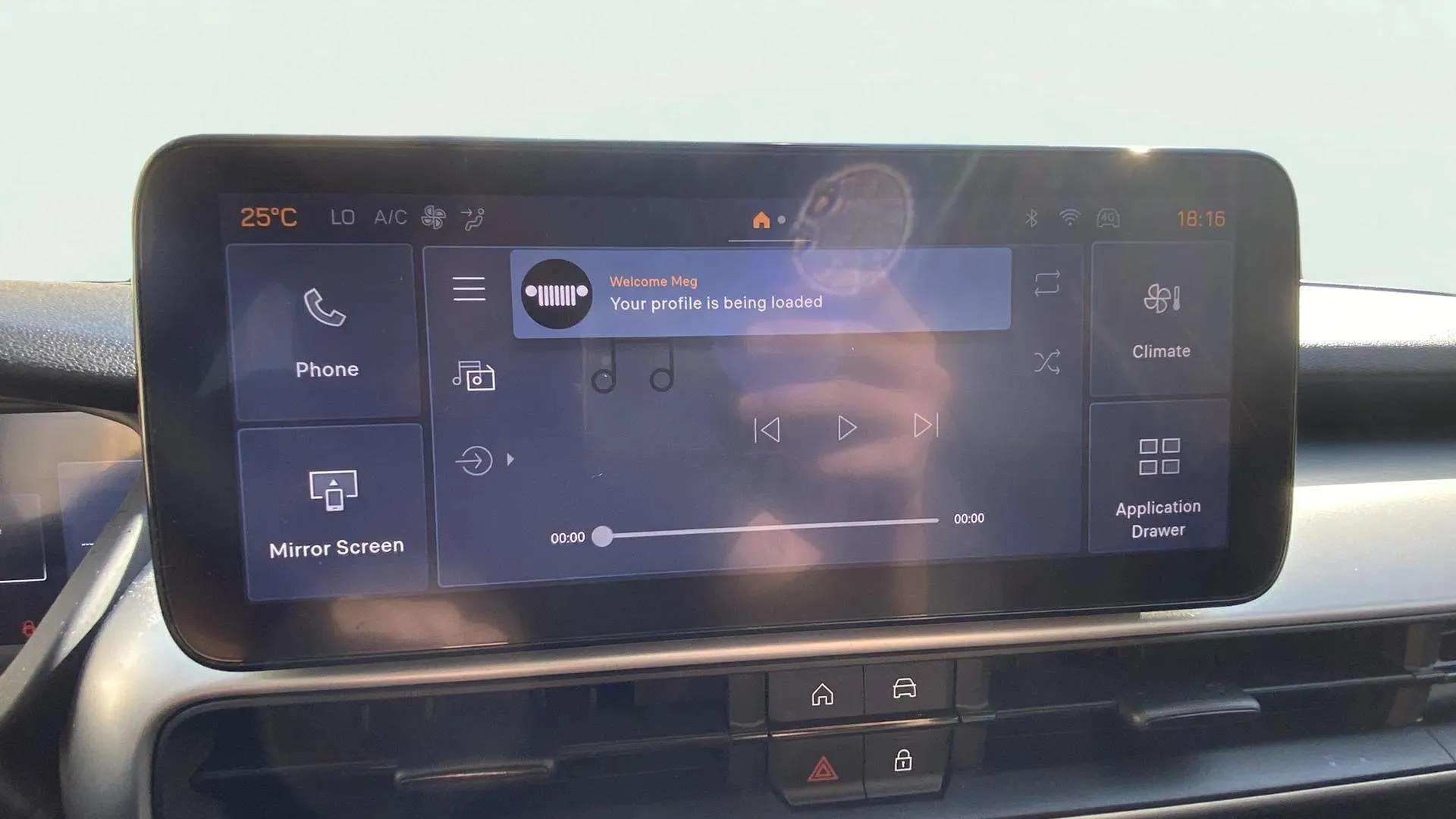 Jeep Avenger 1.2 eHybrid Altitude - foto 10