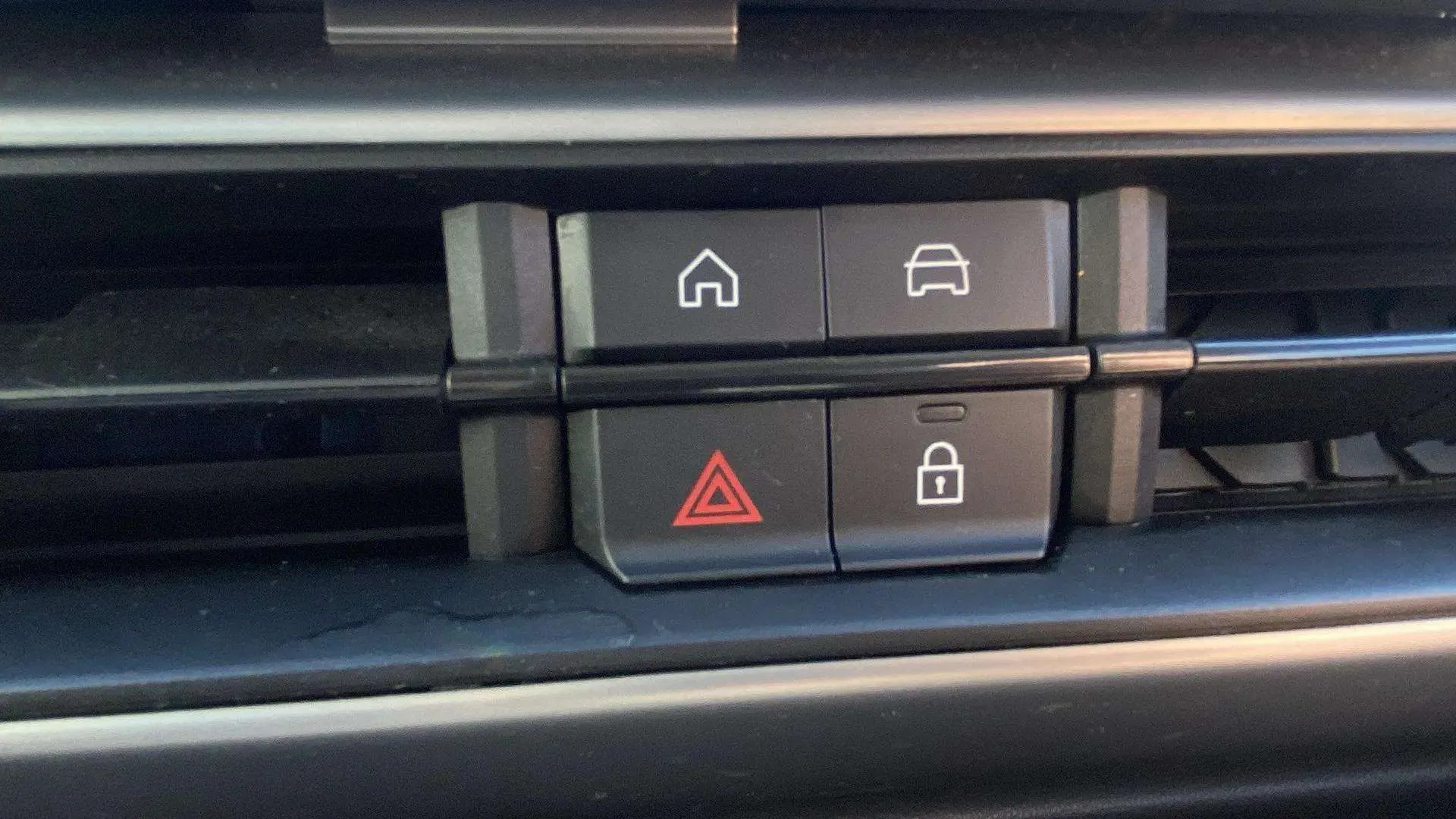 Jeep Avenger 1.2 eHybrid Altitude - foto 24