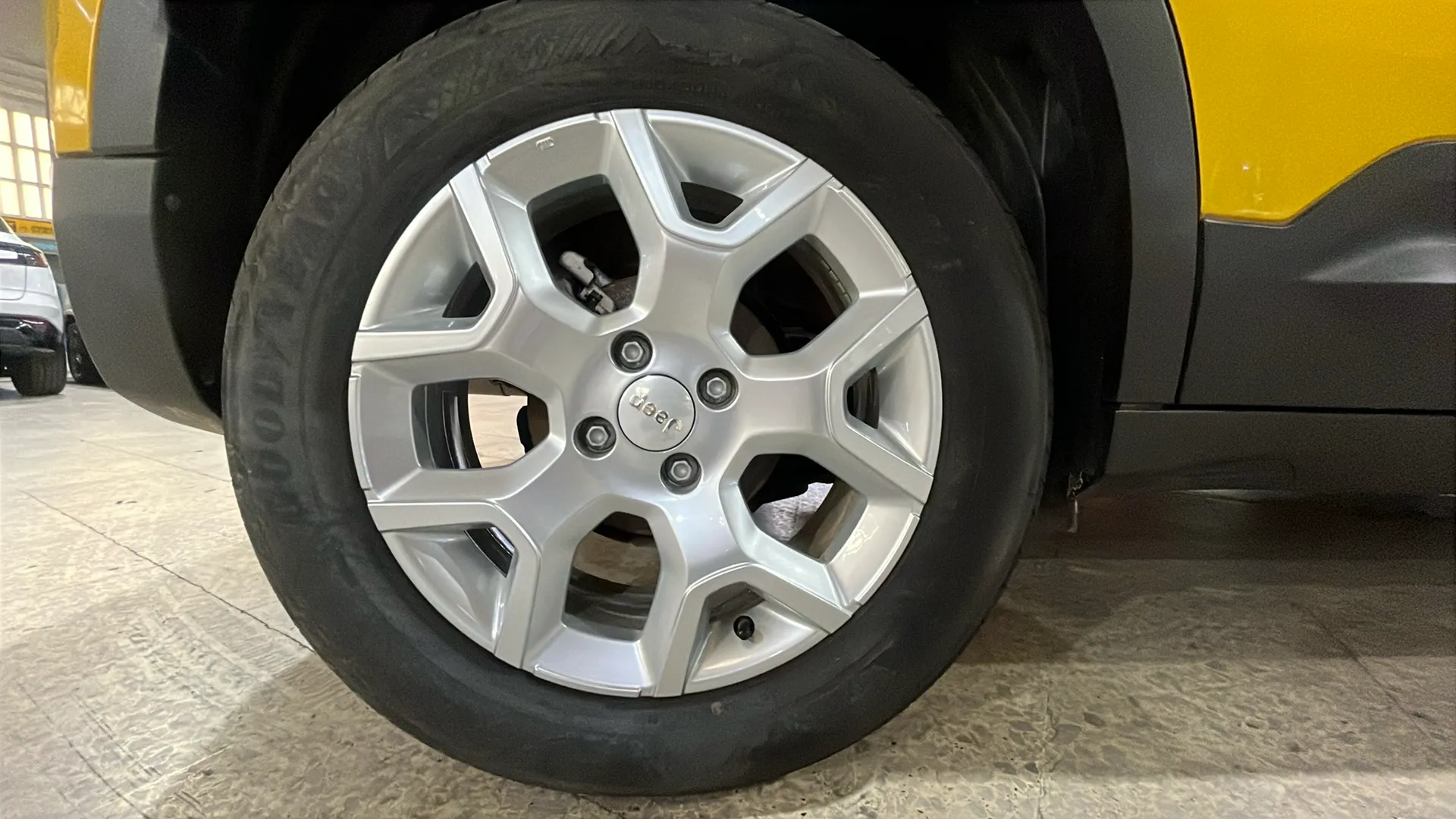 Jeep Avenger 1.2 eHybrid Altitude - foto 22