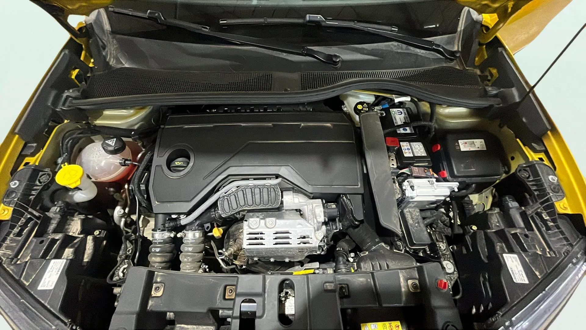 Jeep Avenger 1.2 eHybrid Altitude - foto 20