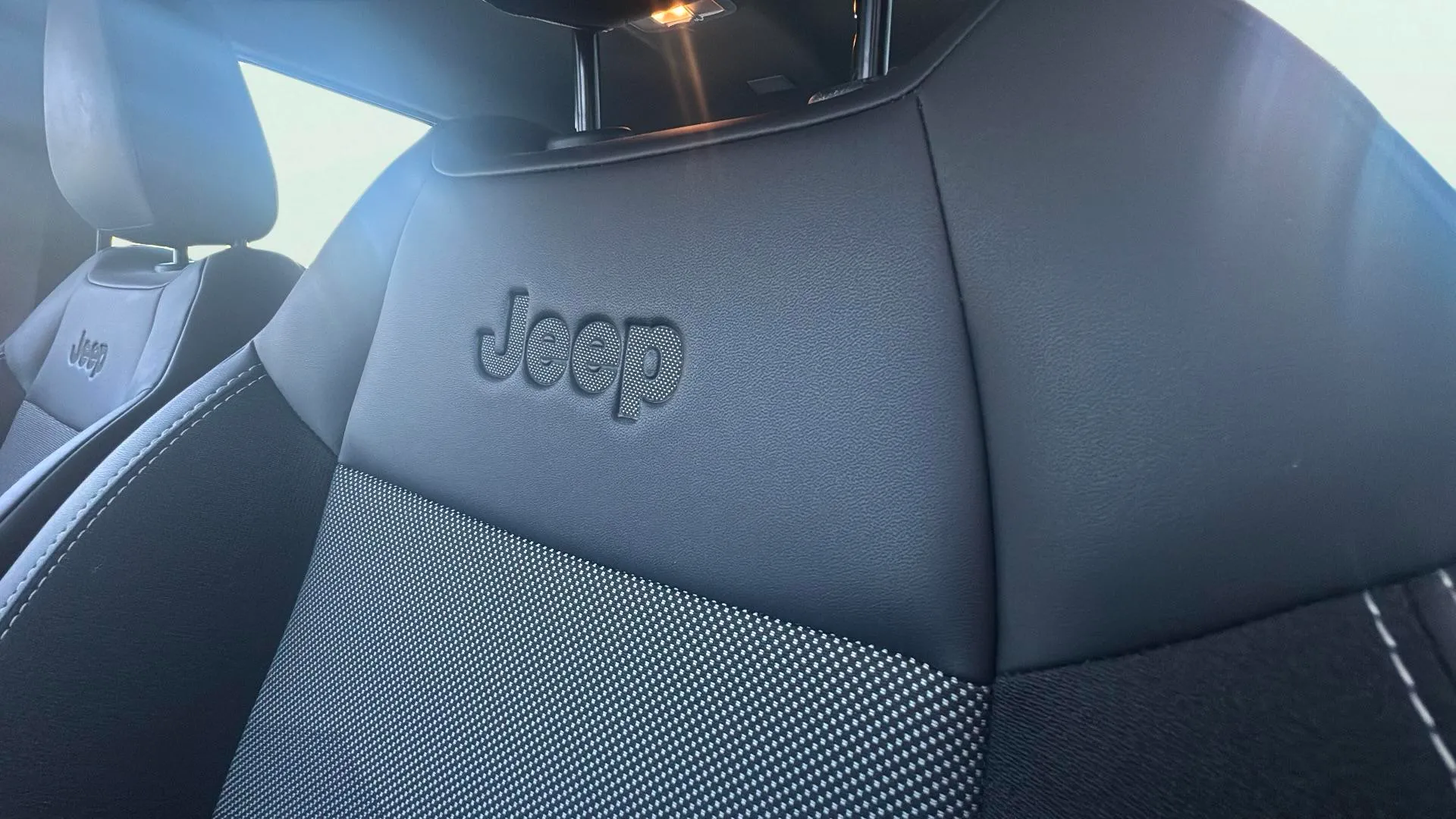 Jeep Avenger 1.2 eHybrid Altitude - foto 16