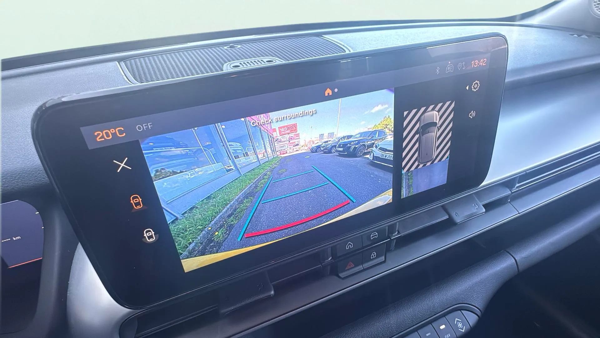 Jeep Avenger 1.2 eHybrid Altitude - foto 23
