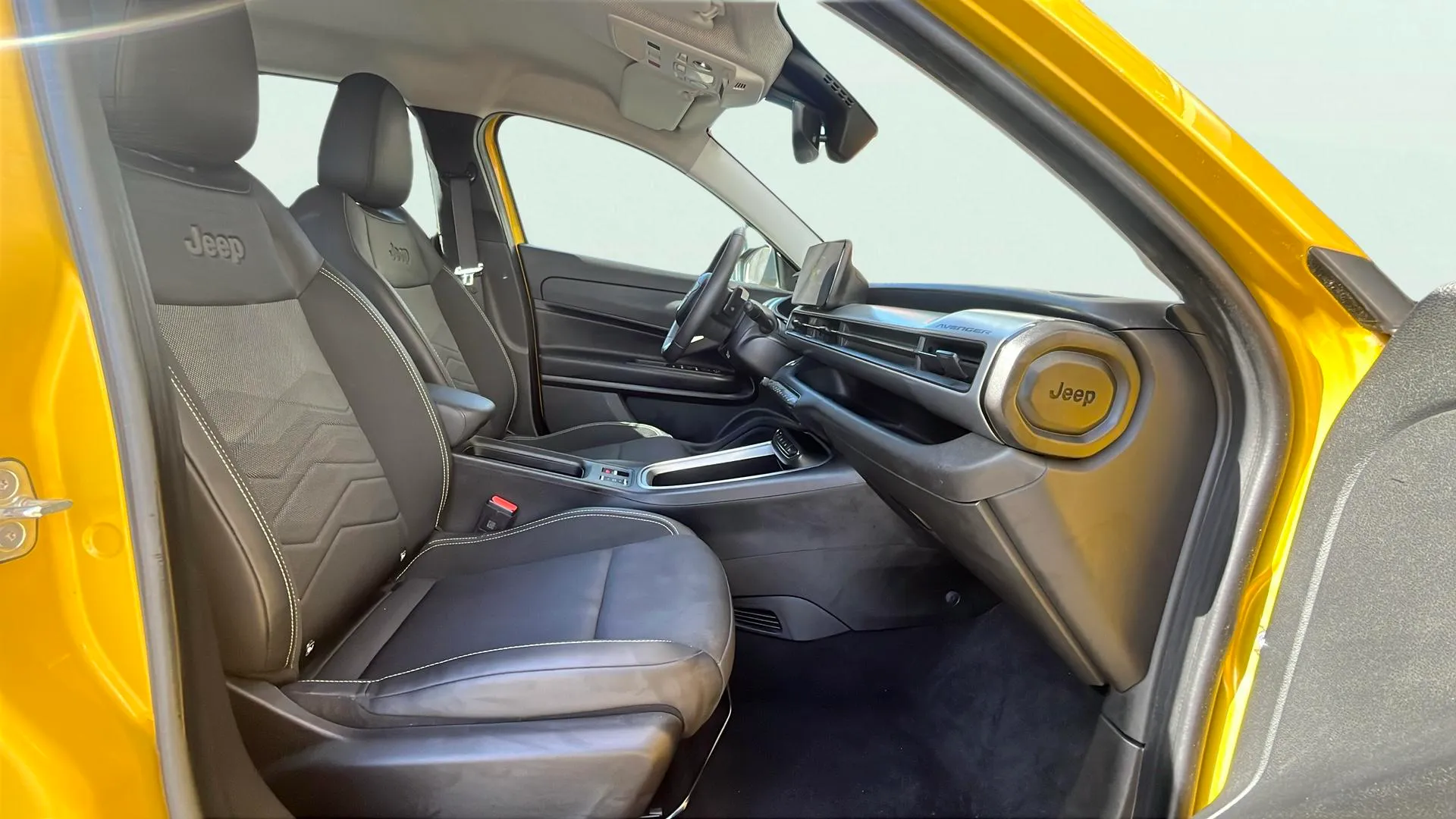 Jeep Avenger 1.2 eHybrid Altitude - foto 16