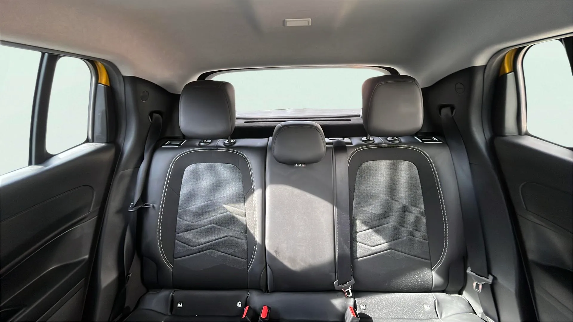 Jeep Avenger 1.2 eHybrid Altitude - foto 18