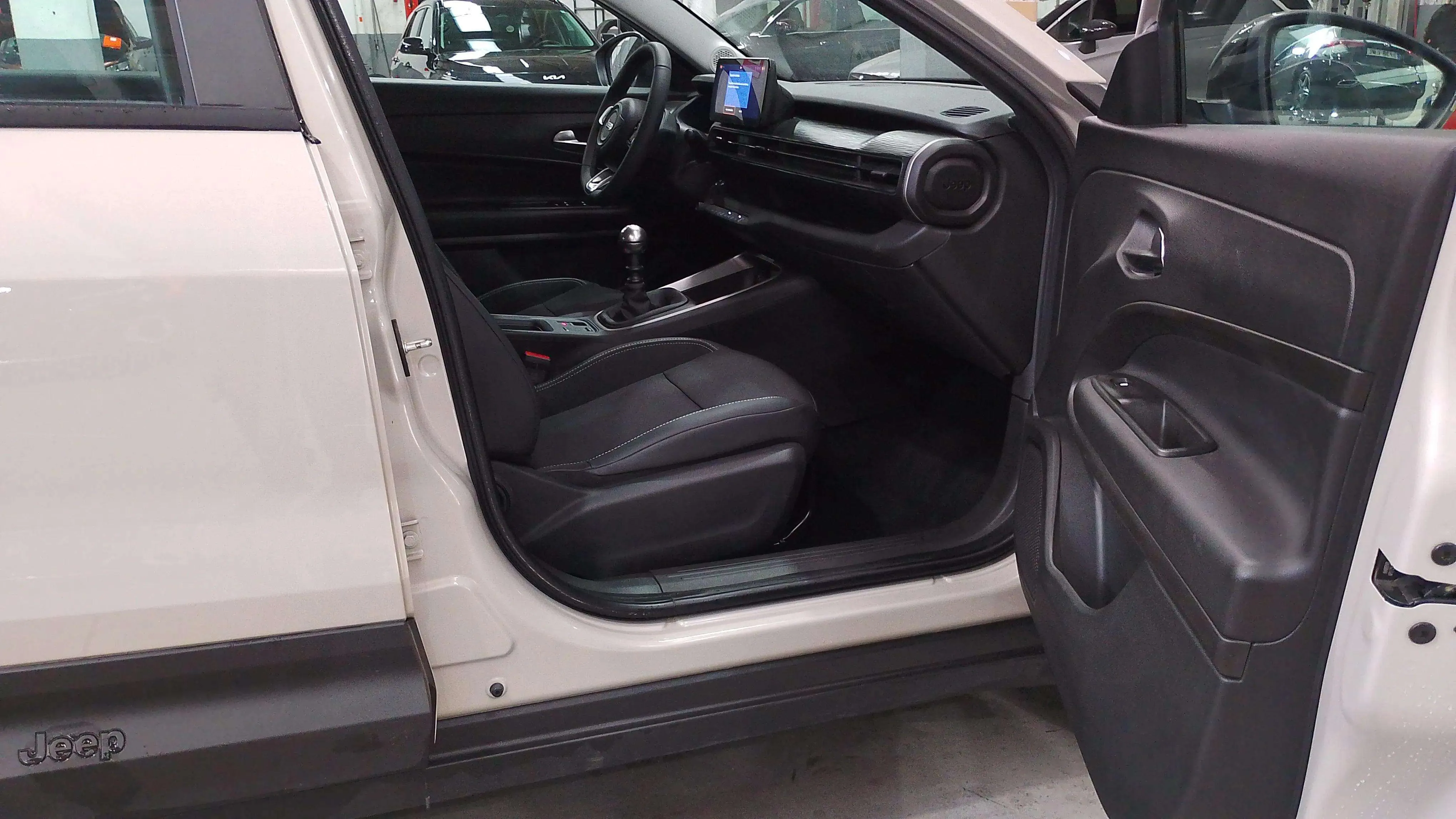Jeep Avenger 1.2 G Altitude - foto 13