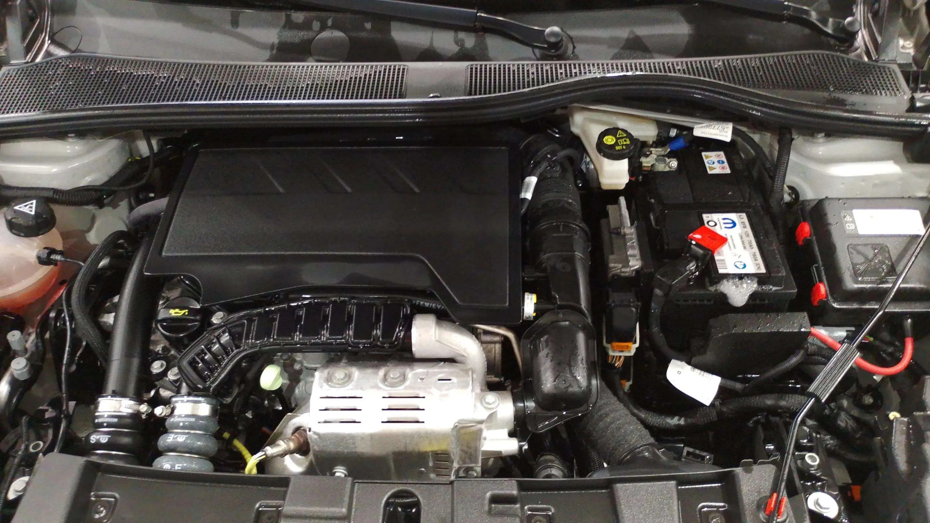 Jeep Avenger 1.2 G Altitude - foto 24