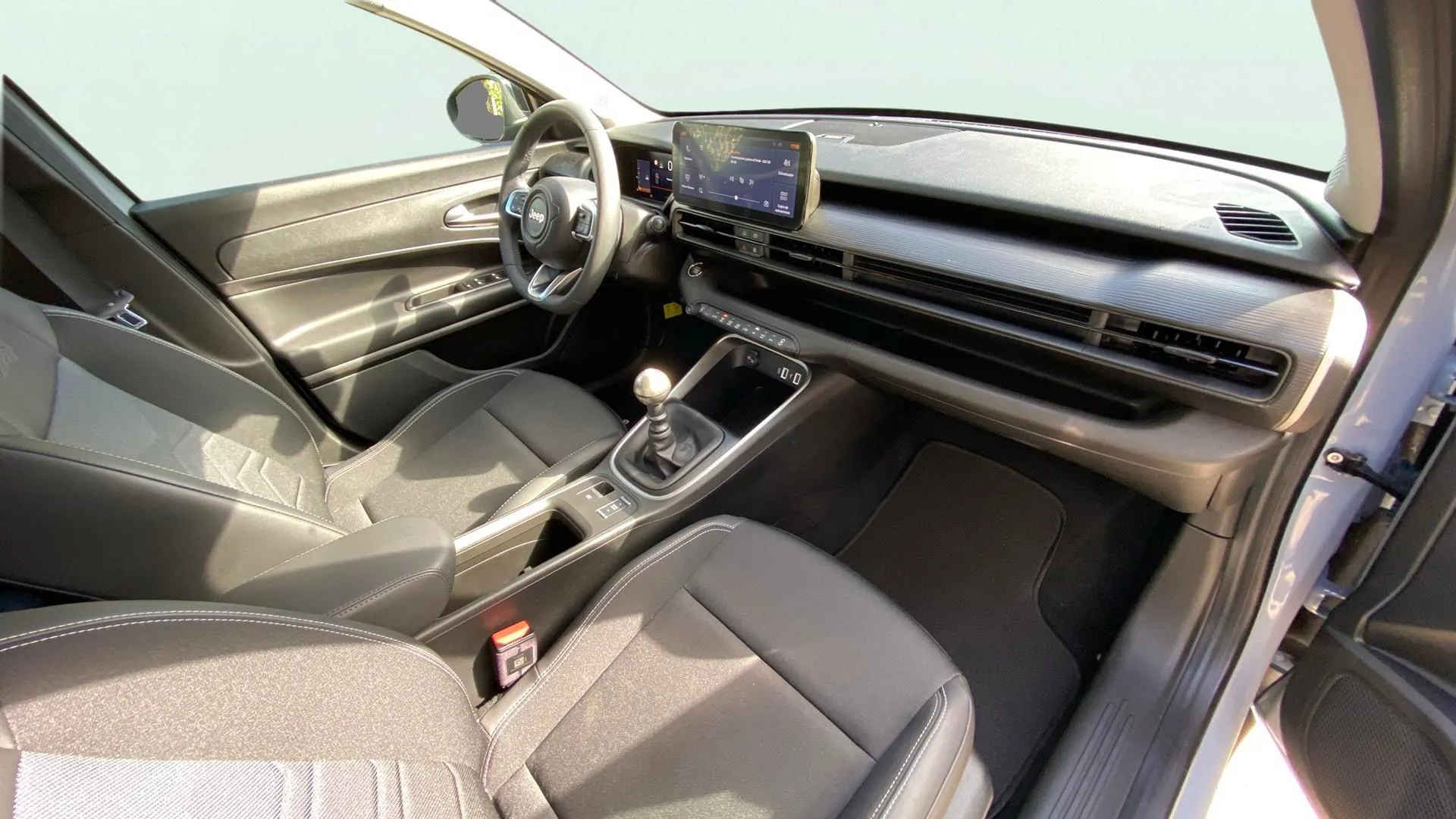 Jeep Avenger 1.2 G Altitude - foto 21