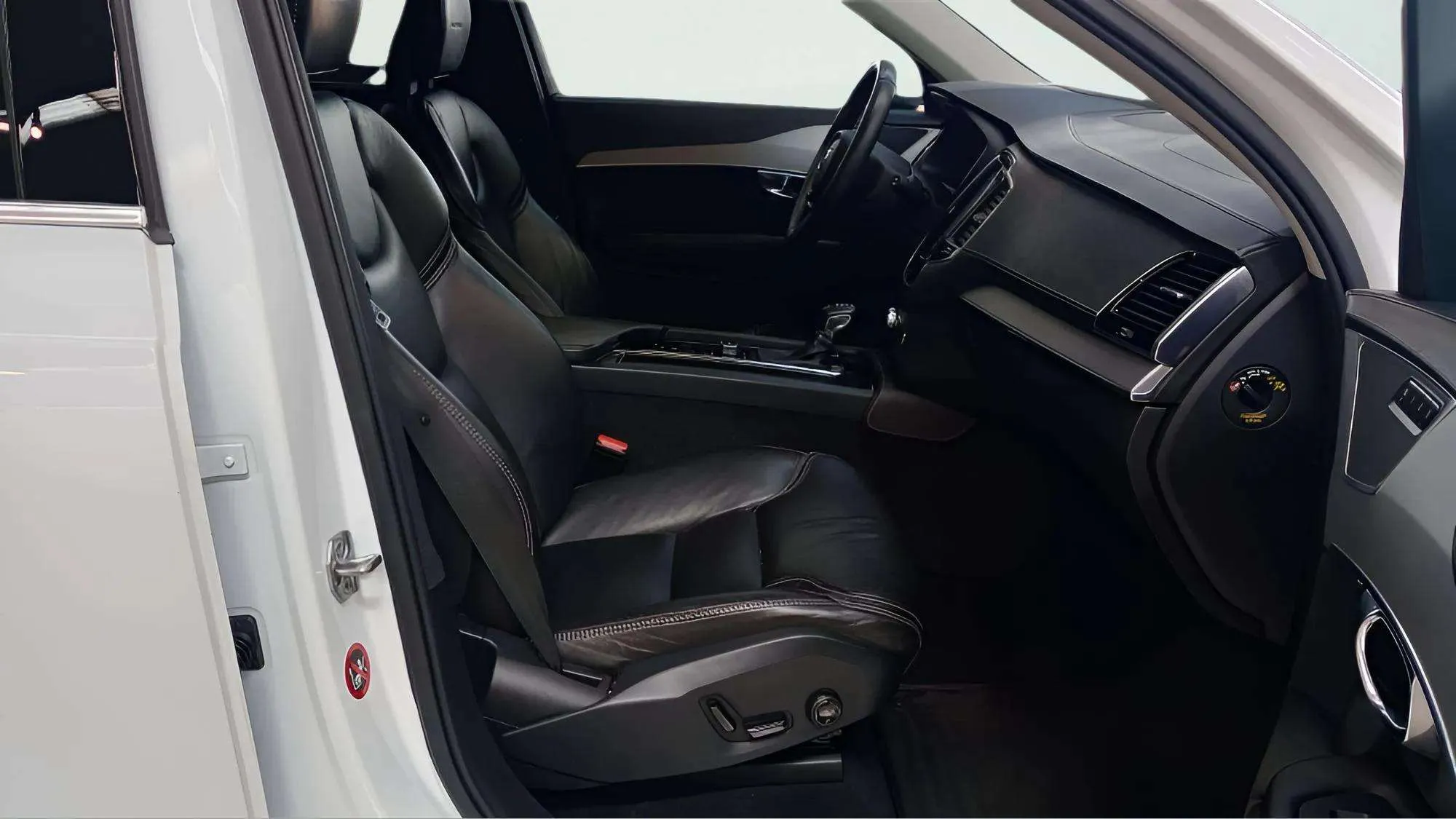 Volvo XC90 2.0 D5 AWD Inscription - foto 9
