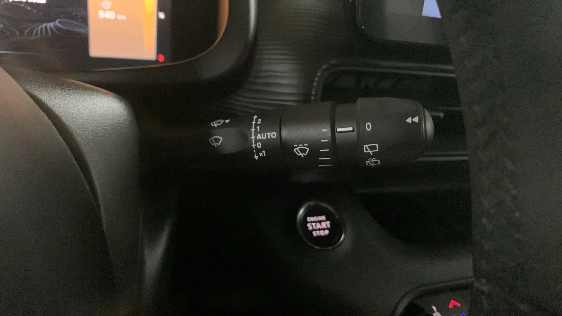 Jeep Avenger 1.2 G Altitude - foto 19