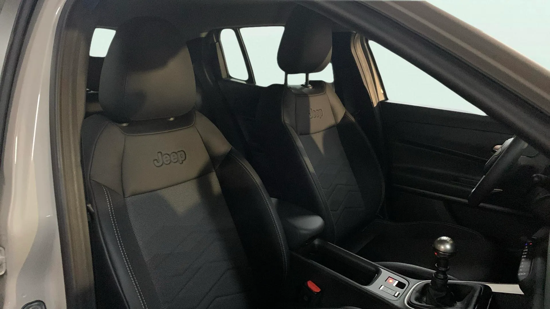 Jeep Avenger 1.2 G Altitude - foto 12