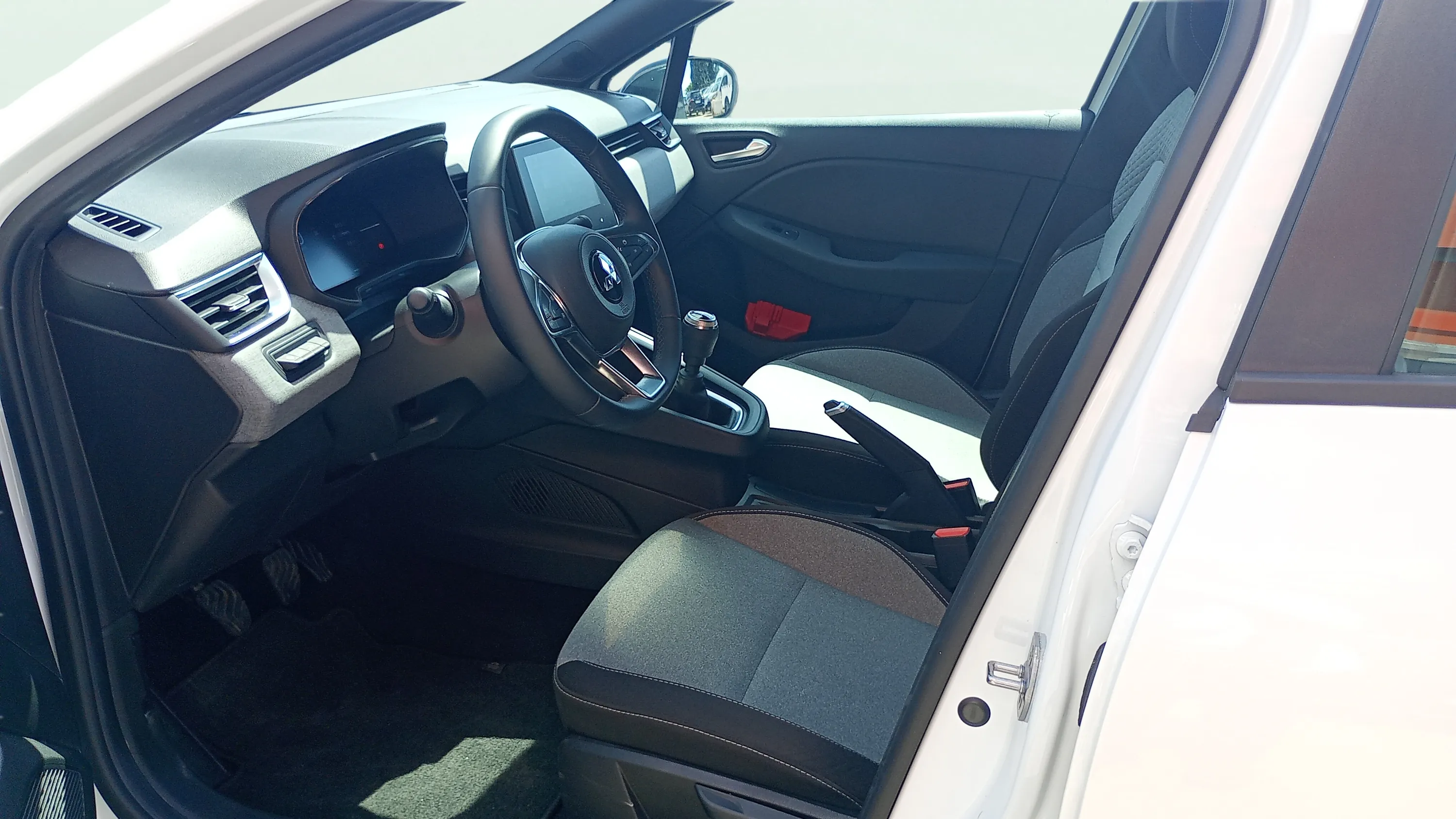 Mitsubishi Colt 100T Motion - foto 9