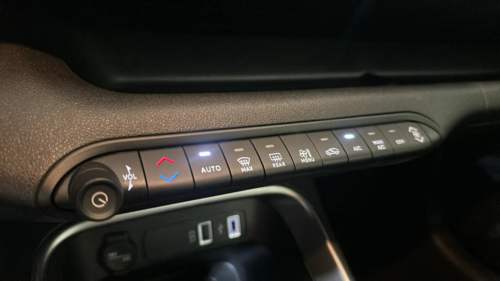 Jeep Avenger 1.2 G Altitude - foto 21