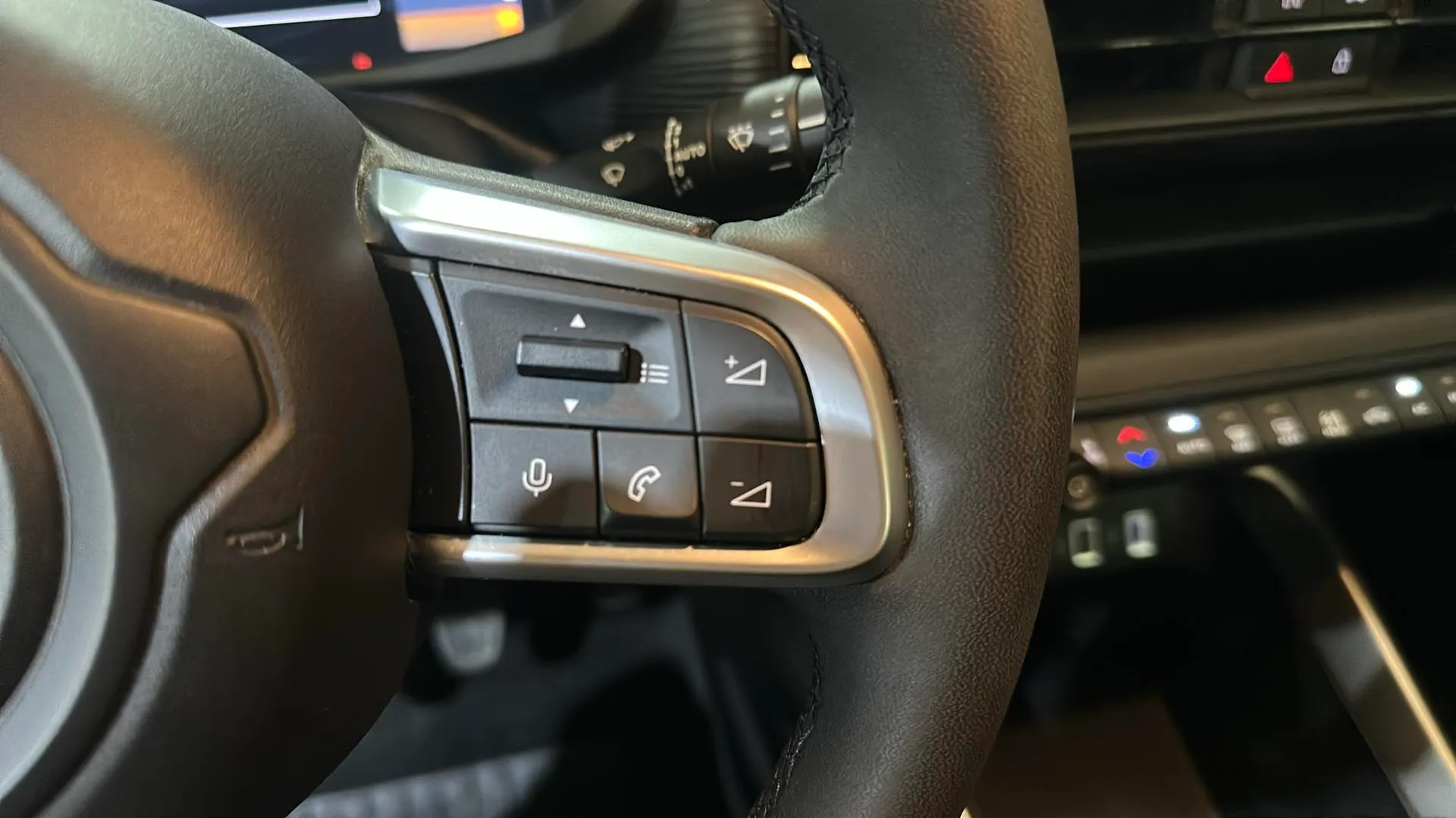 Jeep Avenger 1.2 G Altitude - foto 19