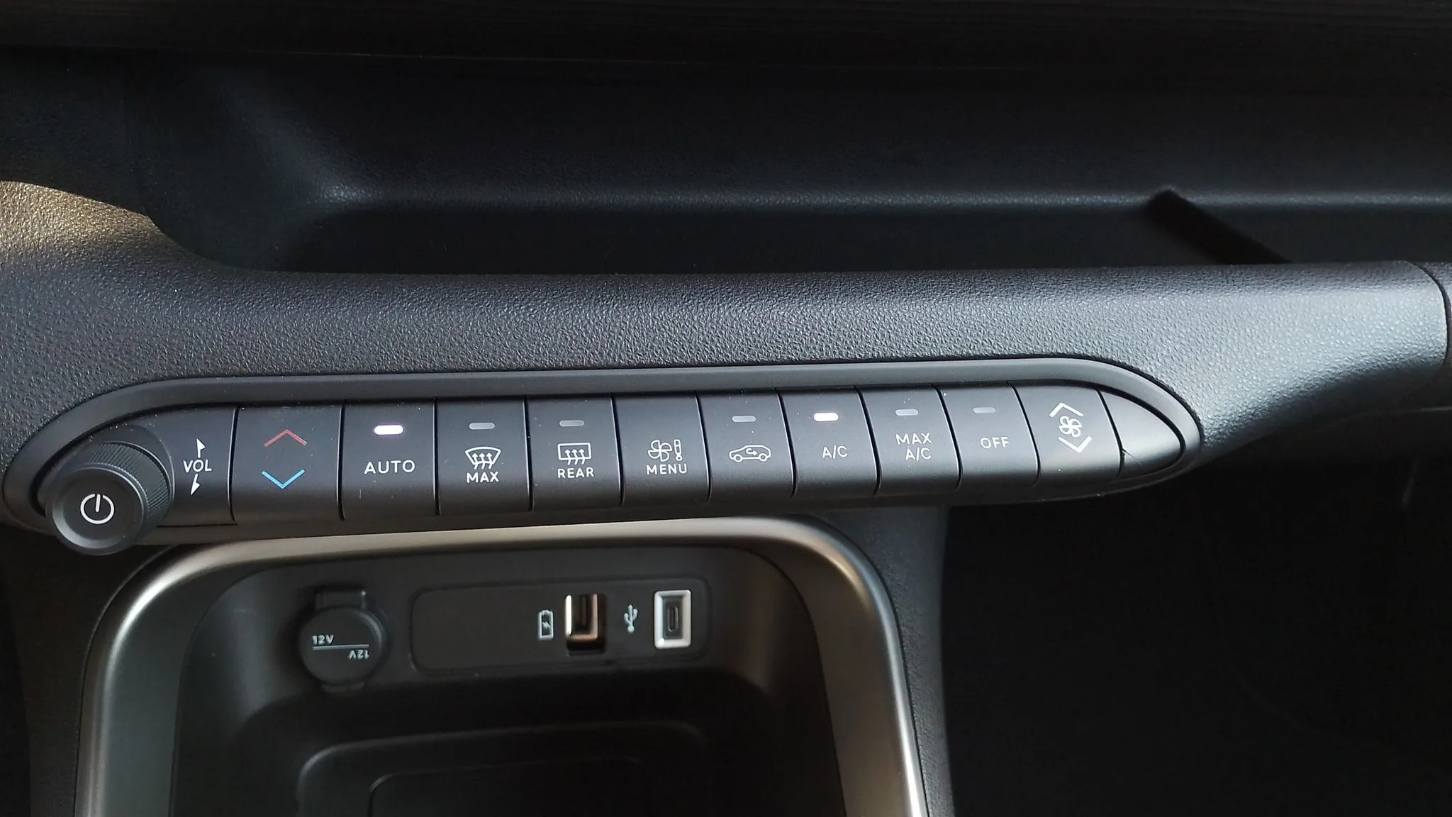 Jeep Avenger 1.2 G Altitude - foto 20