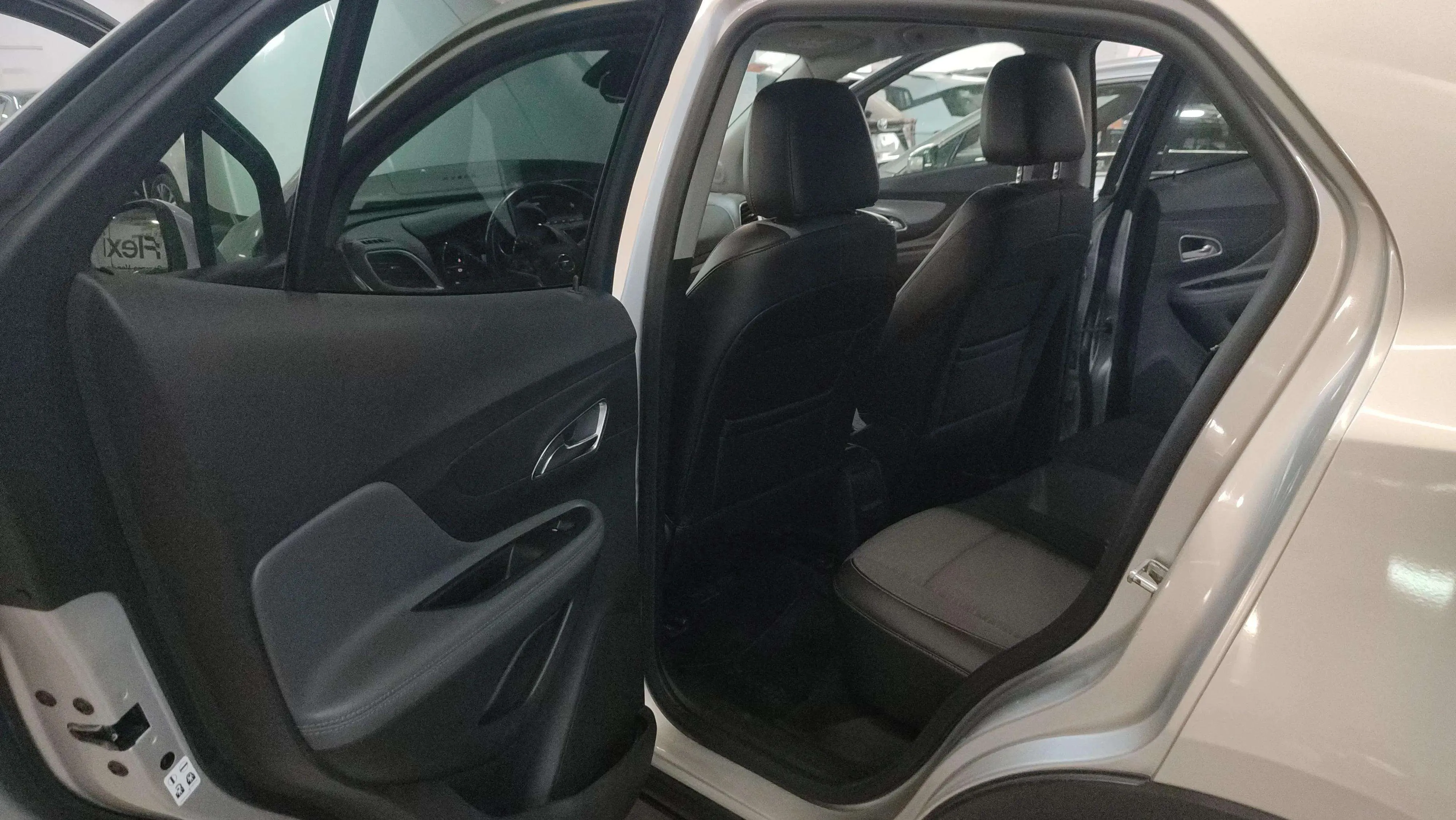 Opel Mokka 1.6 CDTi 4x2 Excellence - foto 17