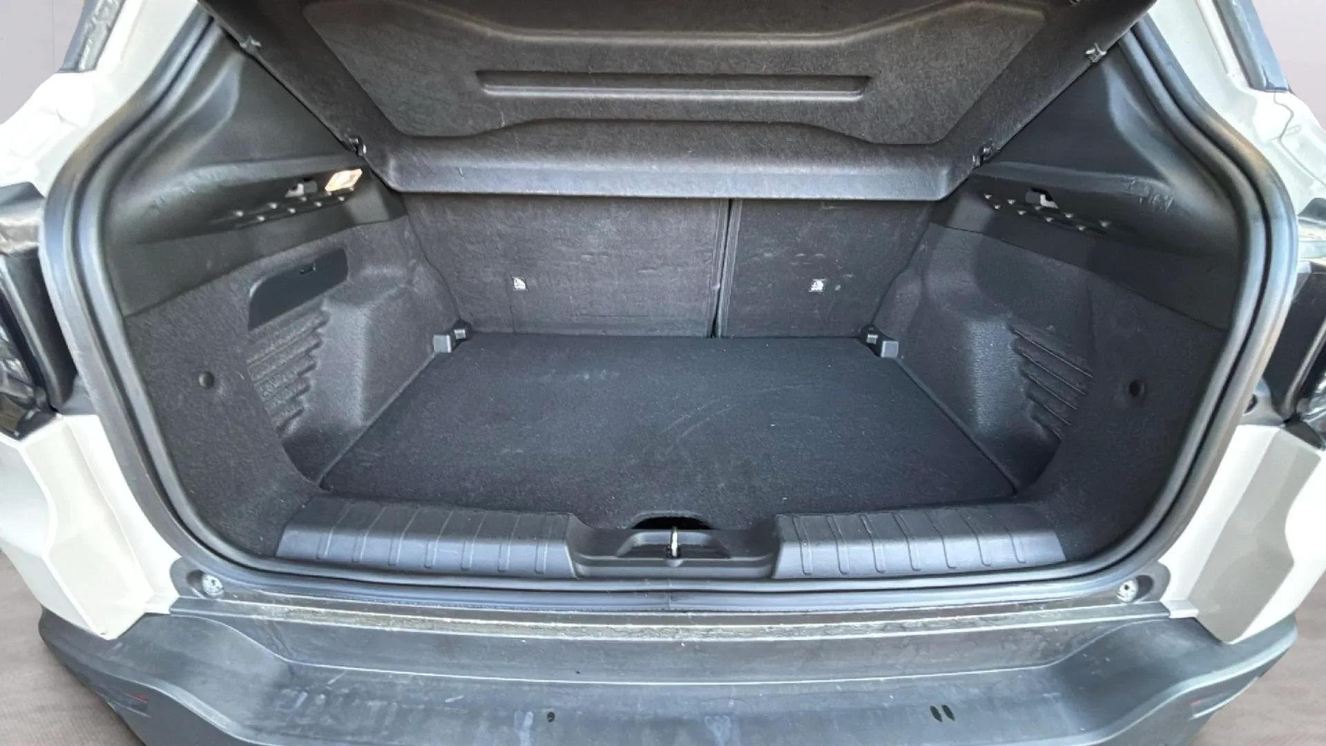 Jeep Avenger 1.2 G Altitude - foto 17