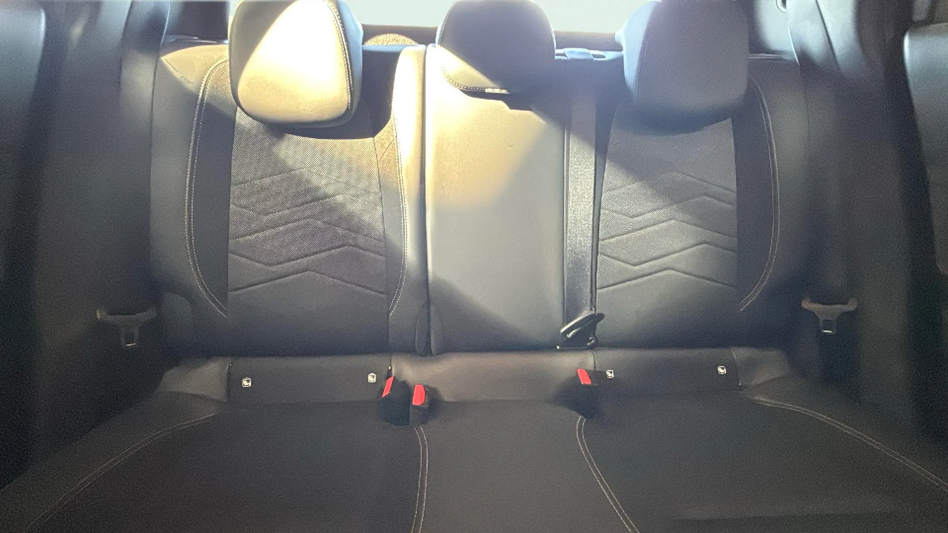 Jeep Avenger 1.2 G Altitude - foto 15