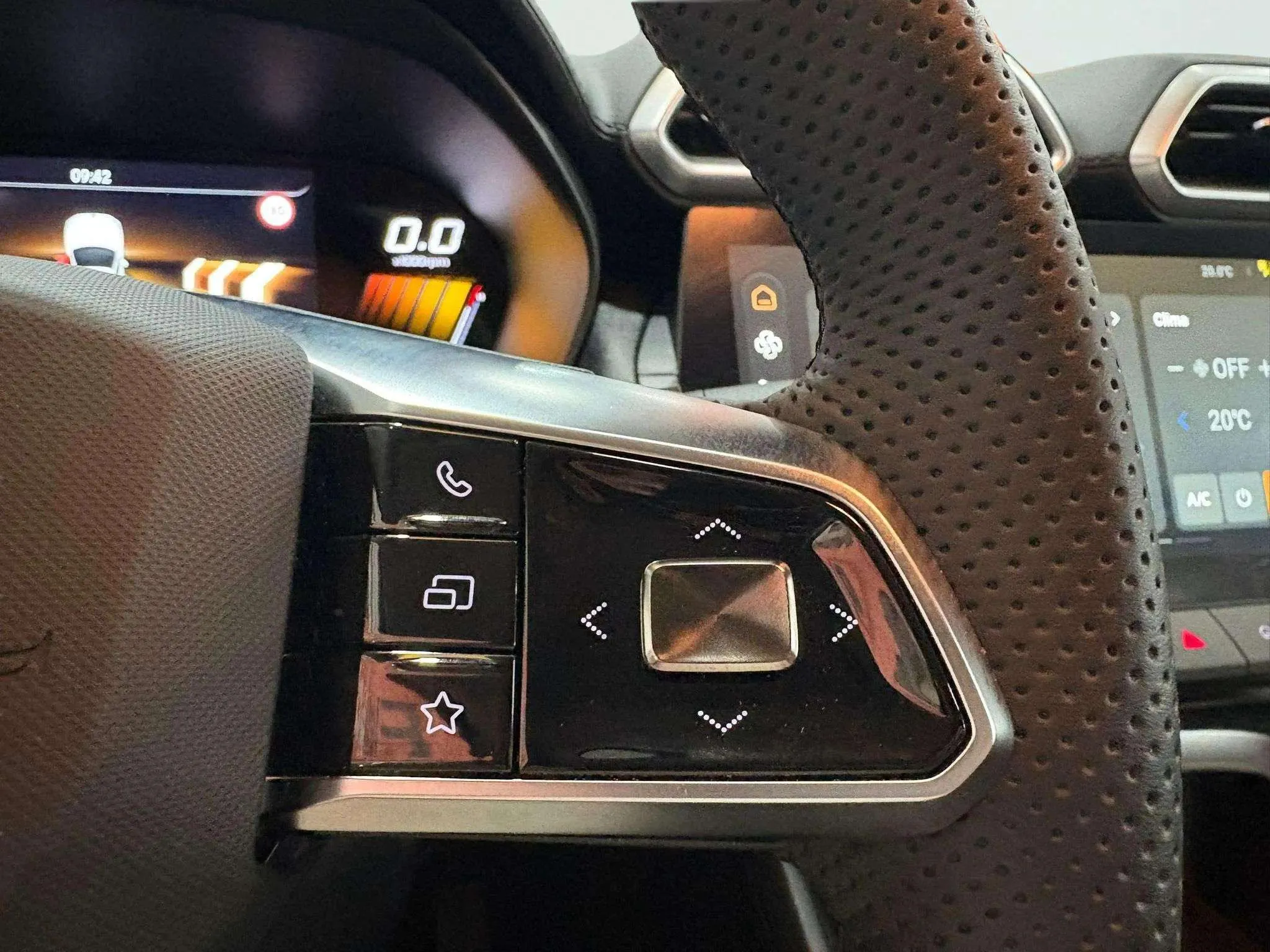 MG ZS Hybrid+ Comfort - foto 12