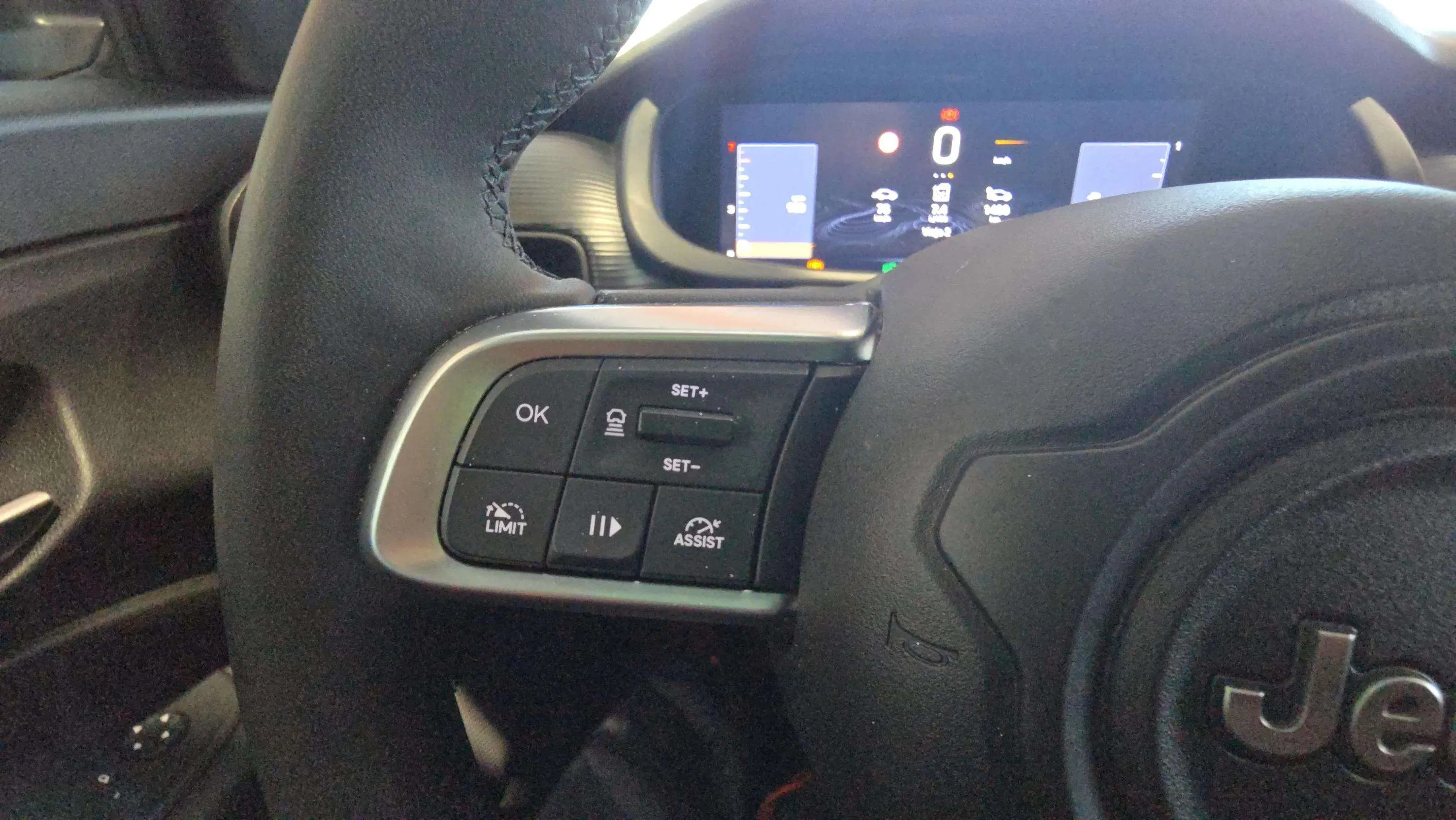 Jeep Avenger 1.2 G Altitude - foto 25
