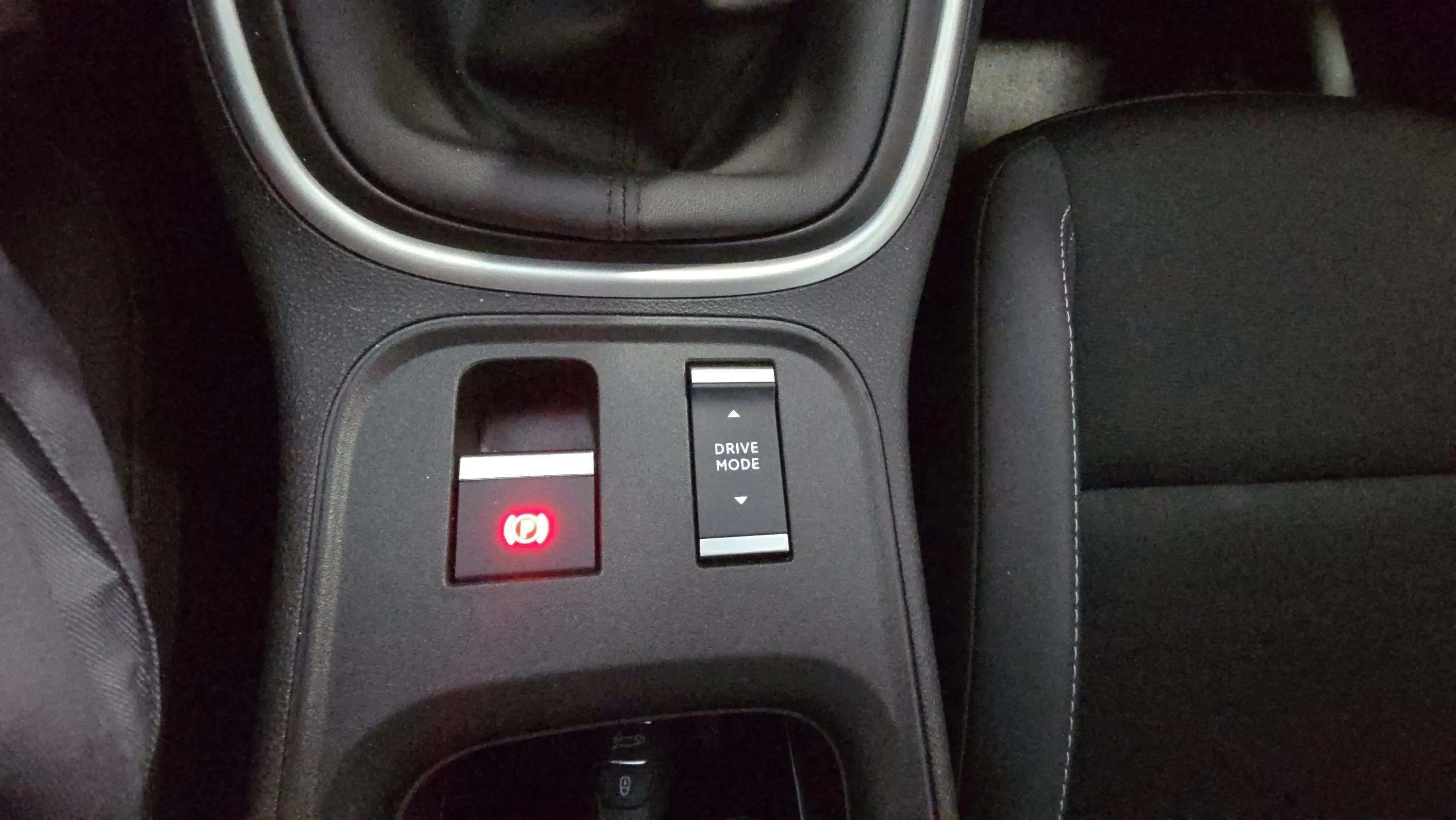 Jeep Avenger 1.2 G Altitude - foto 24