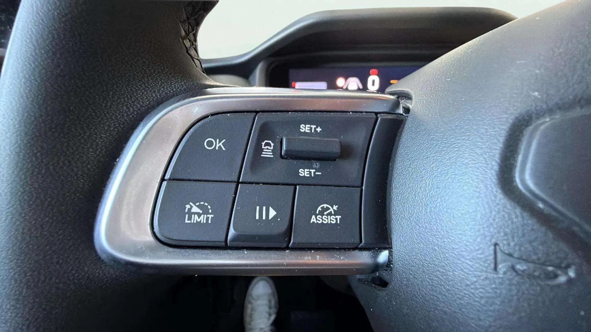 Jeep Avenger 1.2 G Altitude - foto 23