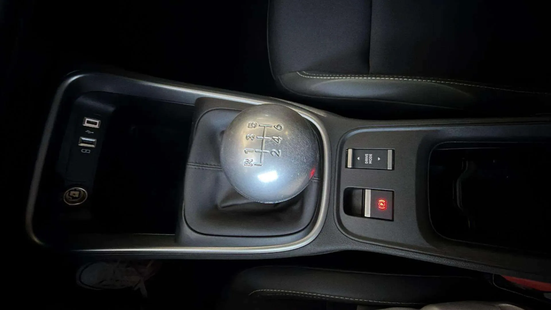 Jeep Avenger 1.2 G Altitude - foto 22