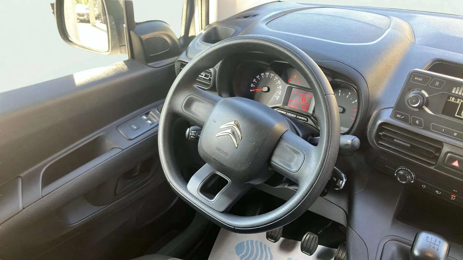 Citroën Berlingo Furgon 1.5 BlueHDi 100 M L1 - foto 12