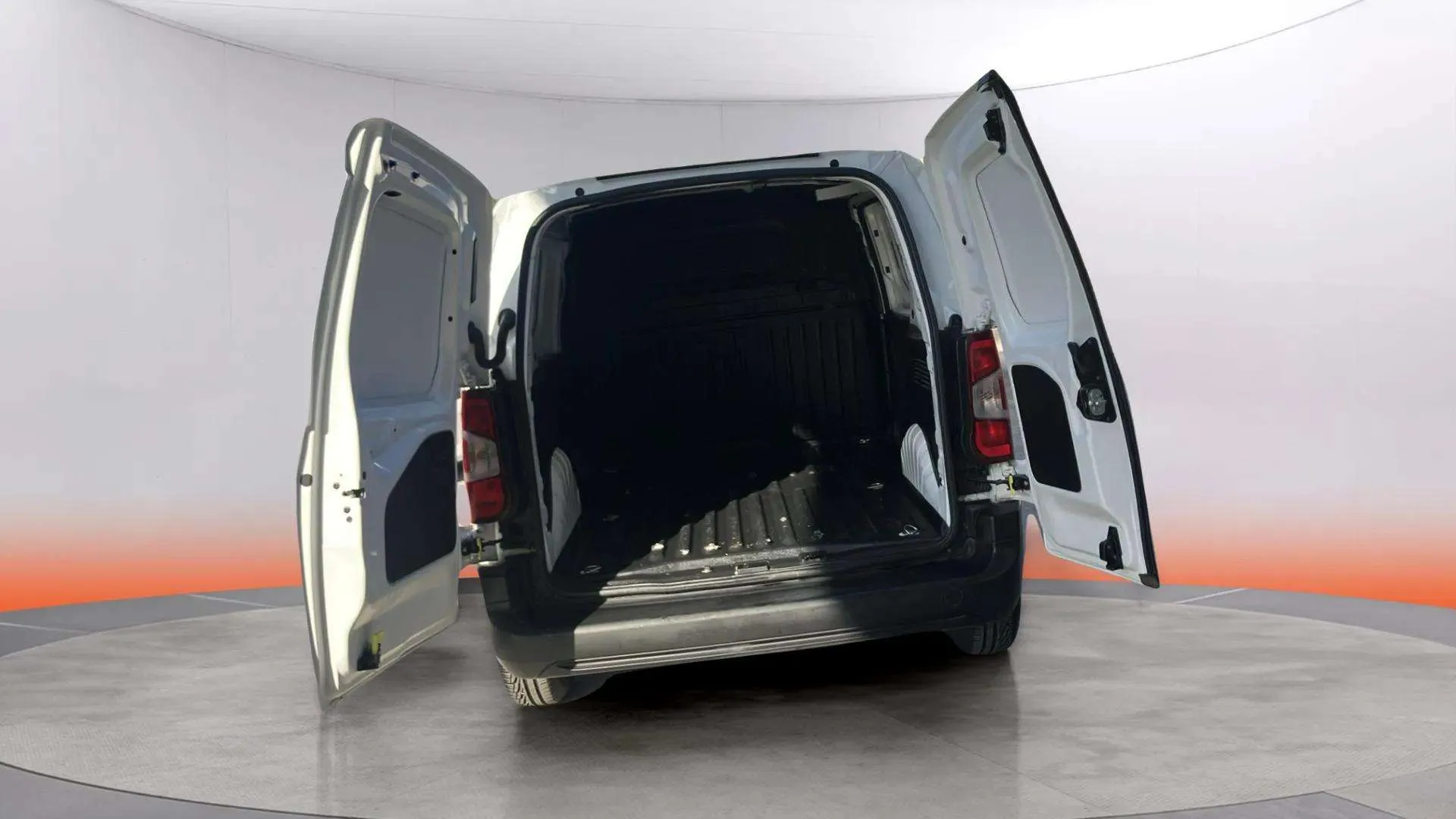 Citroën Berlingo Furgon 1.5 BlueHDi 100 M L1 - foto 7