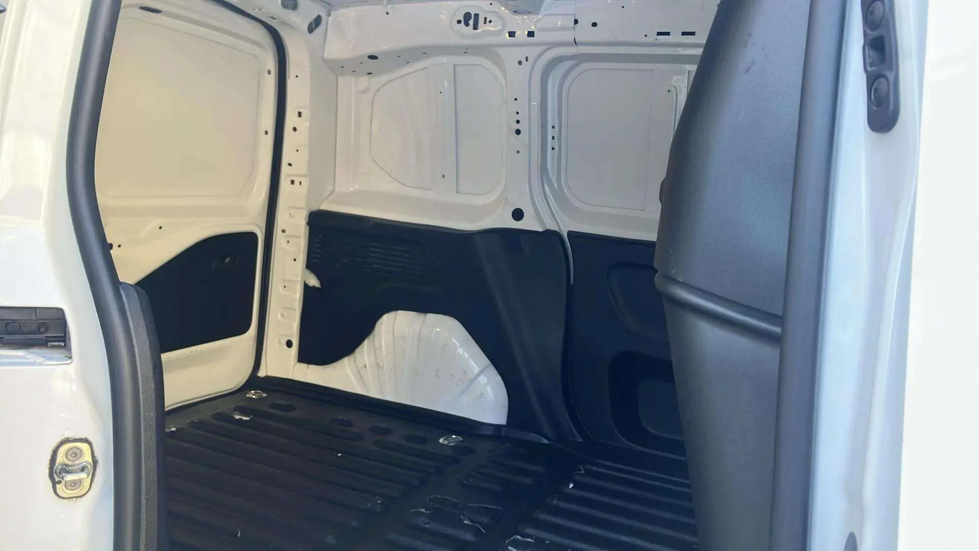Citroën Berlingo Furgon 1.5 BlueHDi 100 M L1 - foto 16