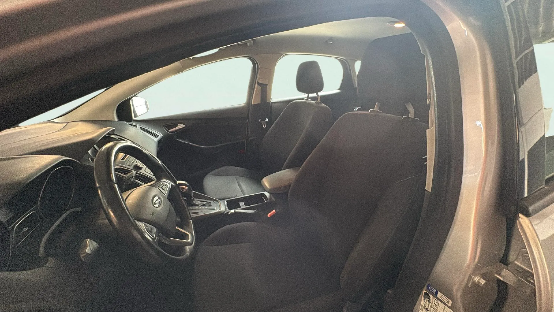 Ford Focus 1.6 TI-VCT PowerShift Business - foto 10