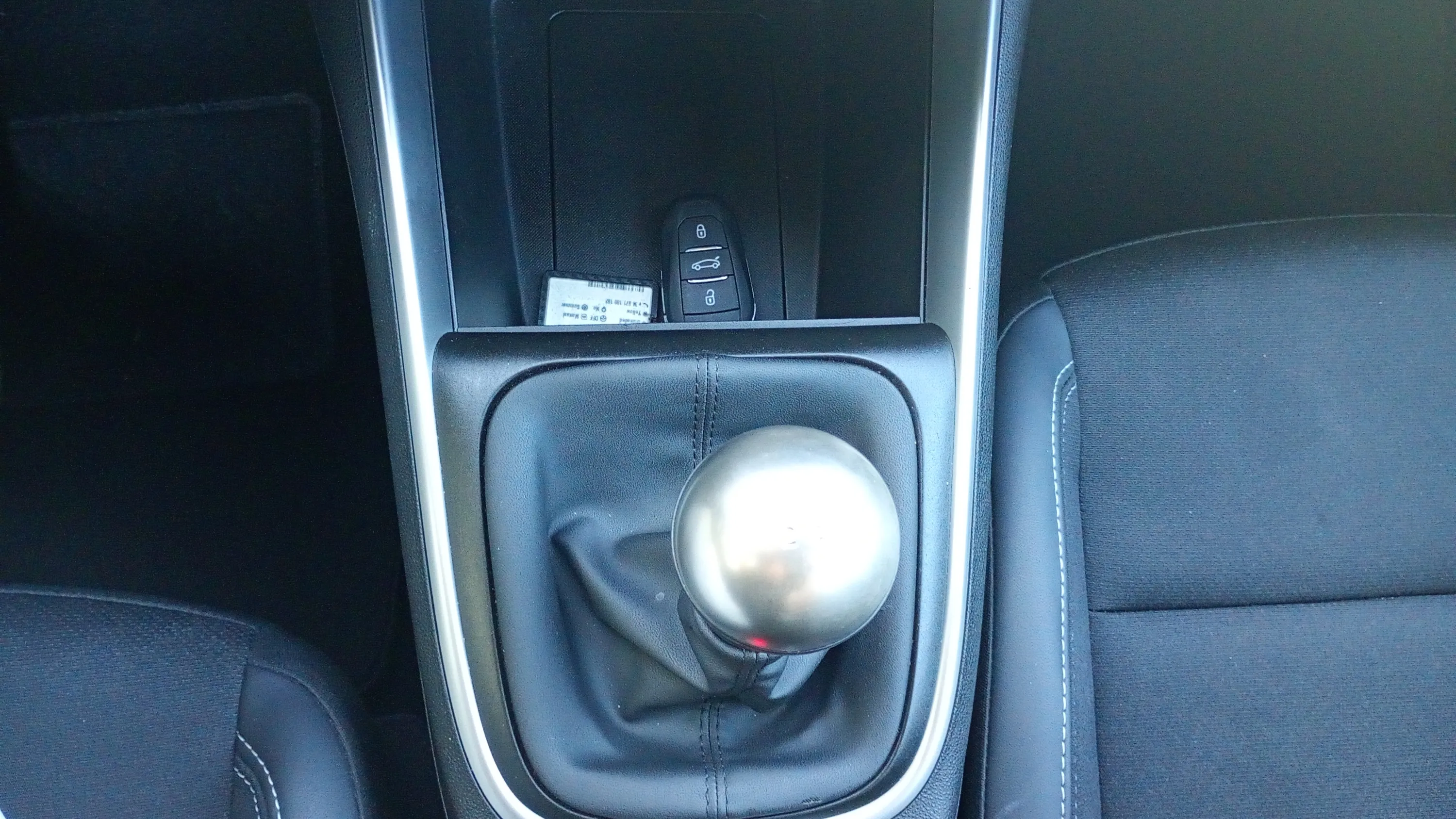 Jeep Avenger 1.2 G Altitude - foto 21