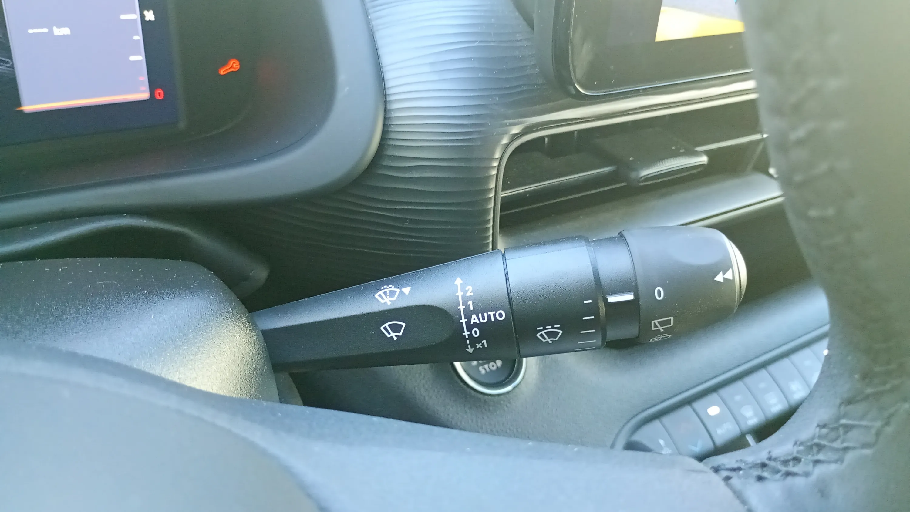 Jeep Avenger 1.2 G Altitude - foto 18