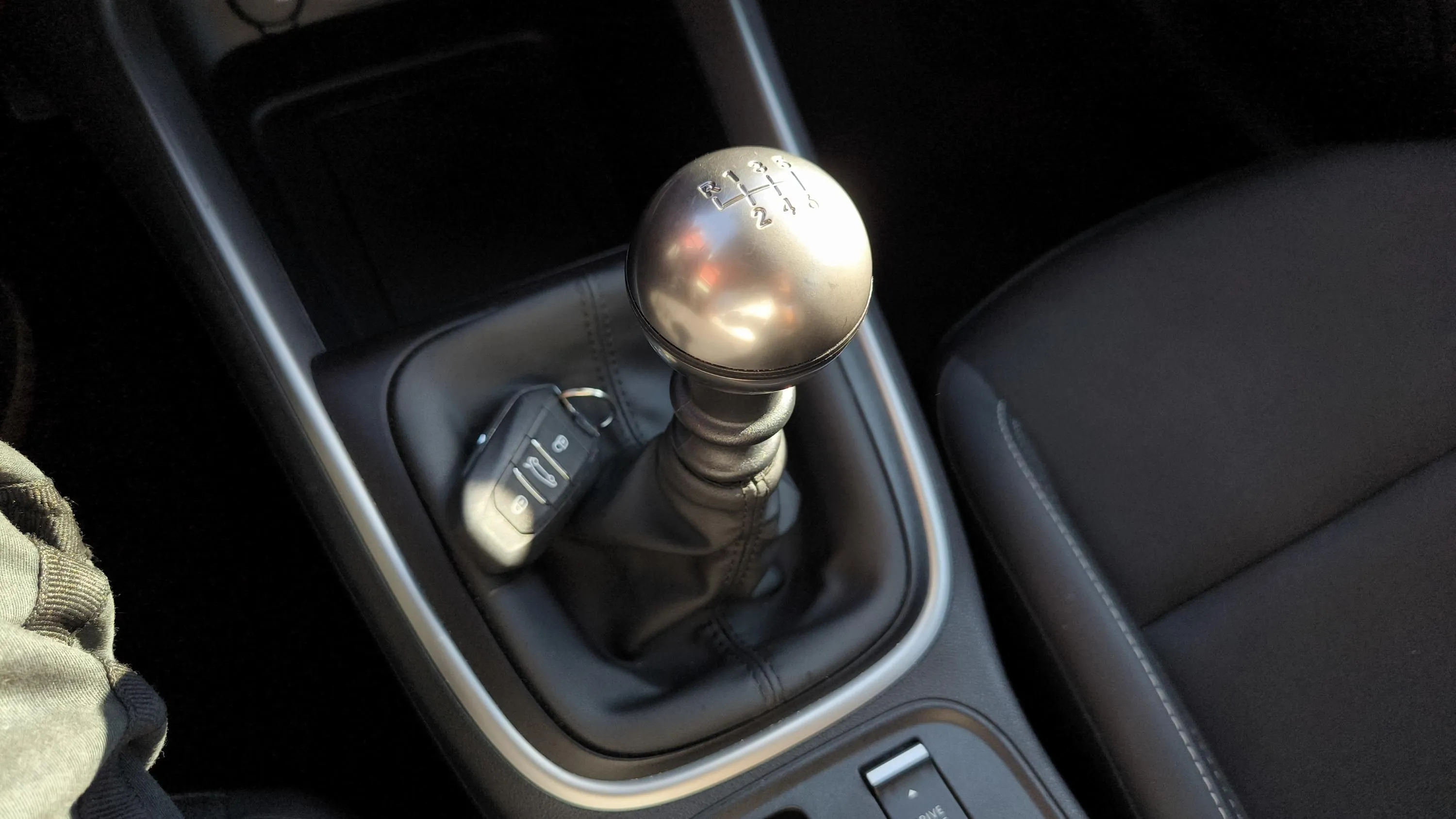 Jeep Avenger 1.2 G Altitude - foto 45