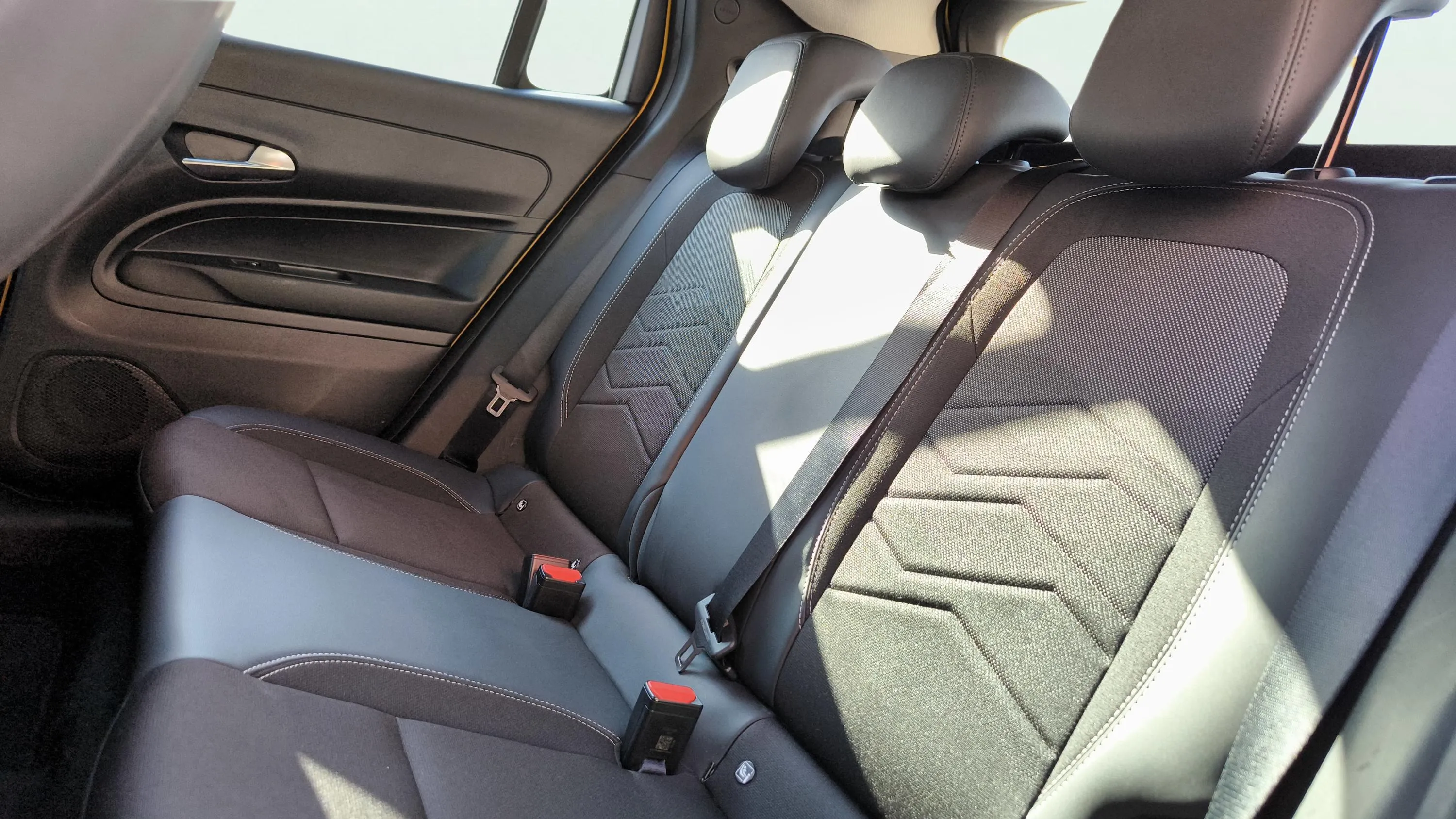 Jeep Avenger 1.2 G Altitude - foto 27