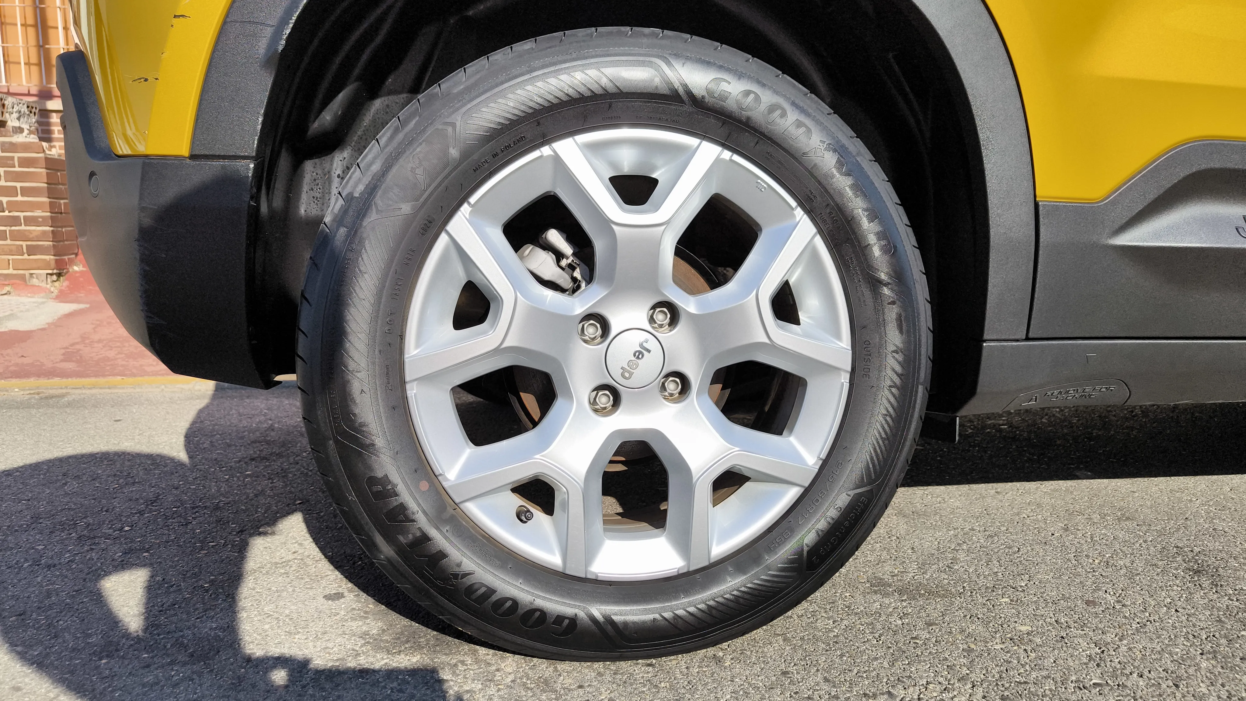 Jeep Avenger 1.2 G Altitude - foto 23