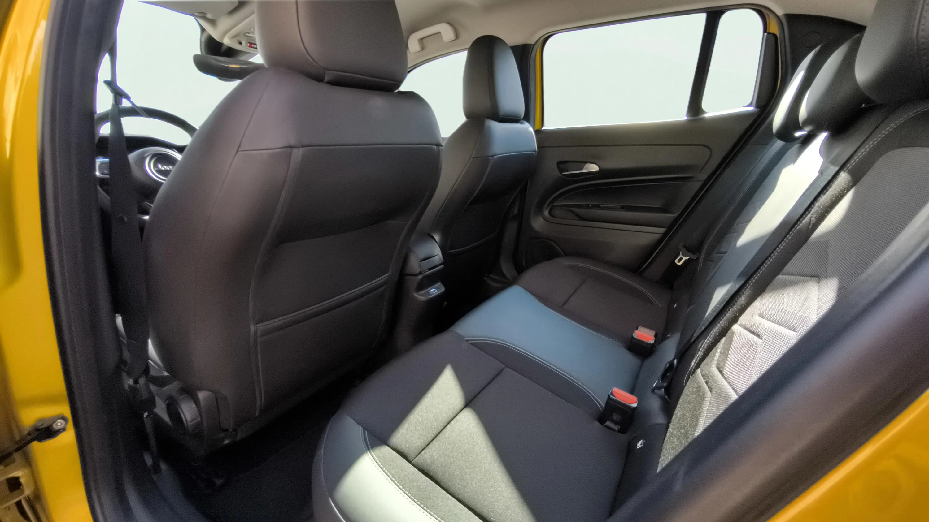 Jeep Avenger 1.2 G Altitude - foto 28