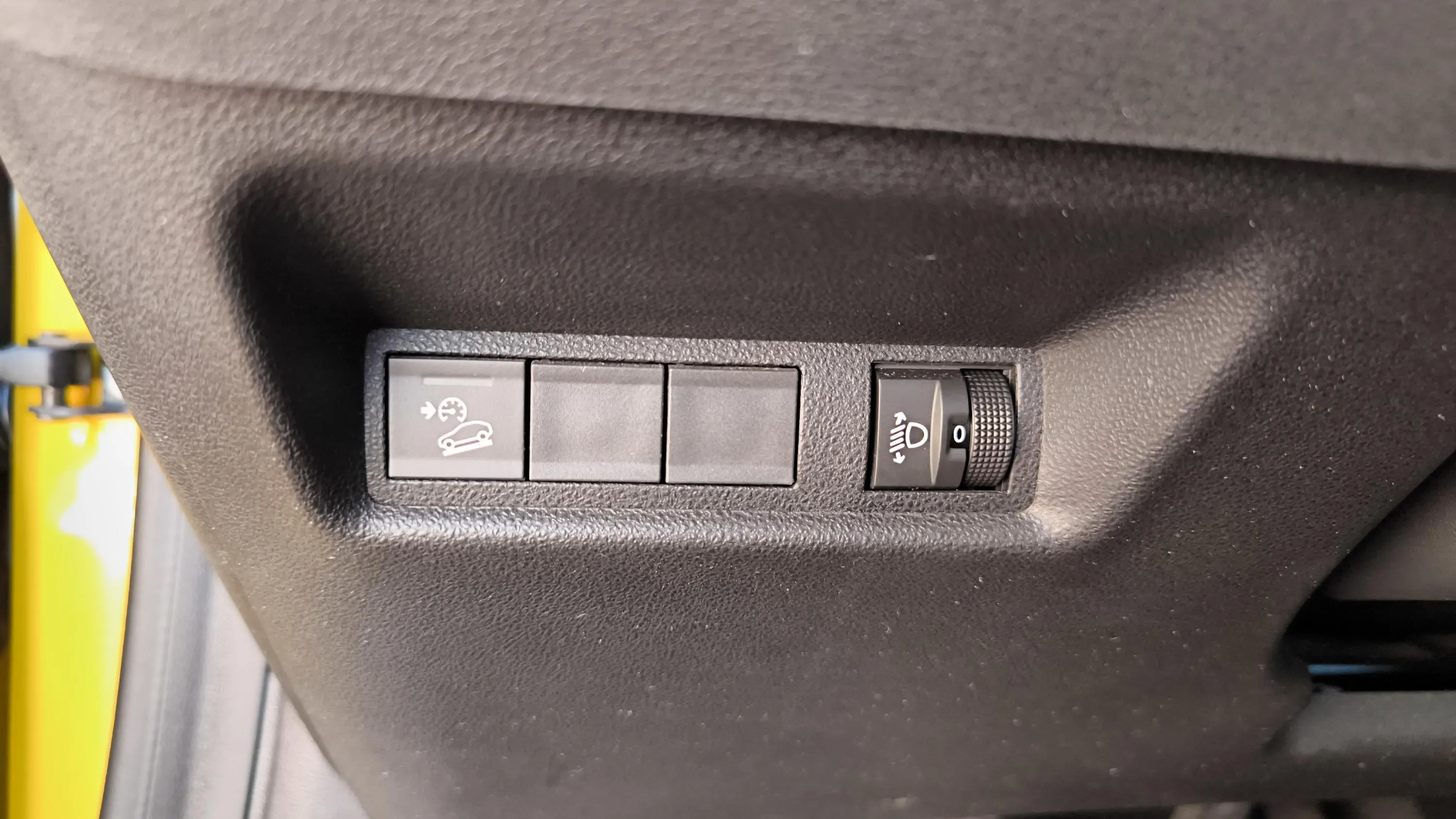 Jeep Avenger 1.2 G Altitude - foto 35