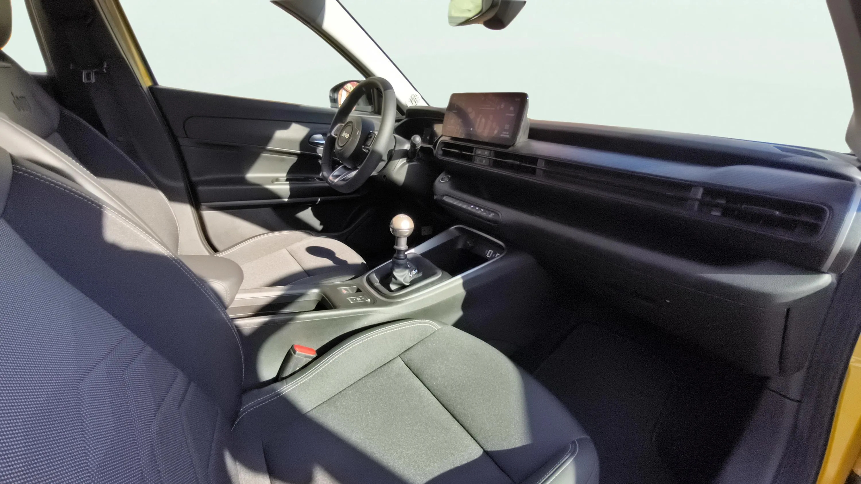 Jeep Avenger 1.2 G Altitude - foto 16