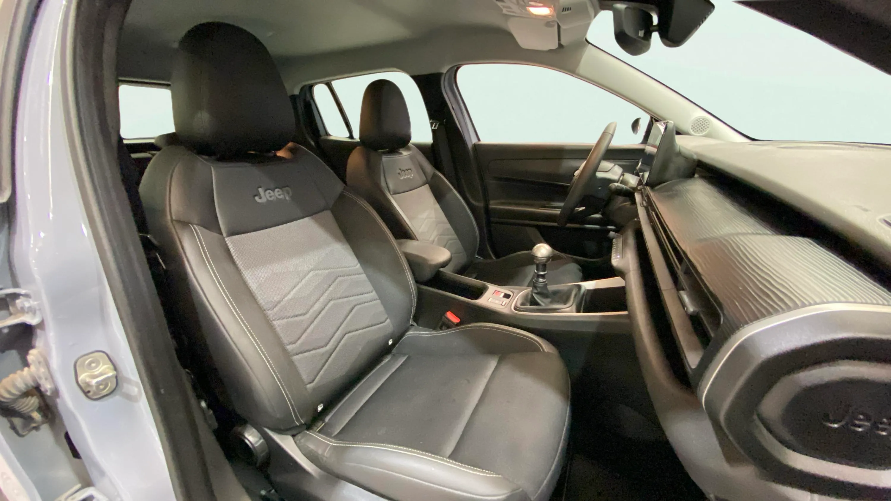 Jeep Avenger 1.2 G Altitude - foto 11