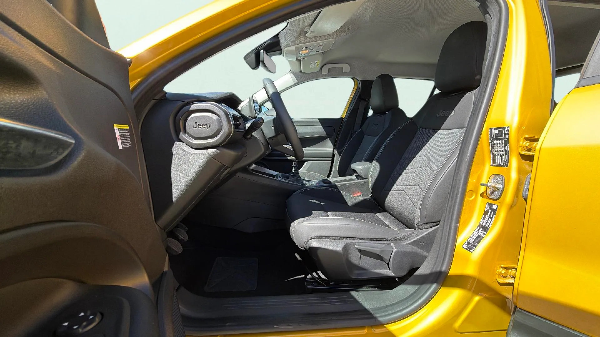 Jeep Avenger 1.2 G Altitude - foto 17