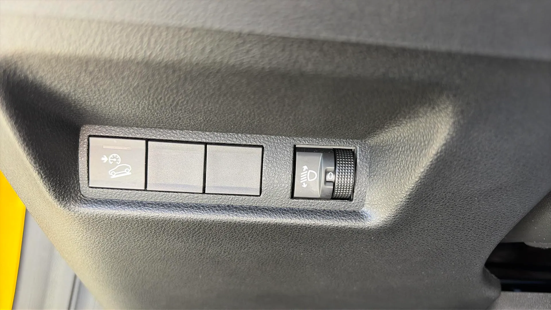 Jeep Avenger 1.2 G Altitude - foto 21
