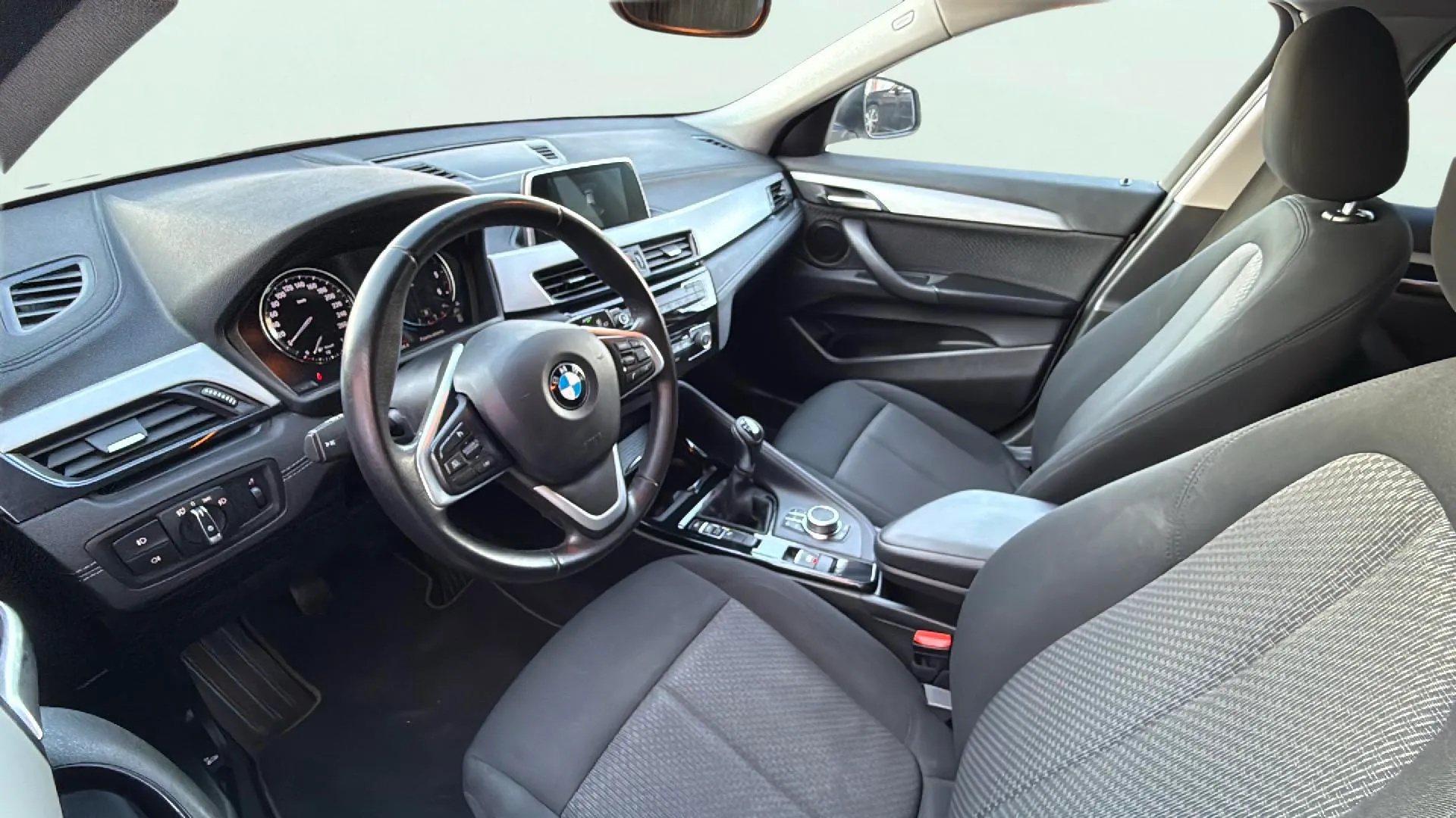 BMW X2 sDrive18d - foto 12